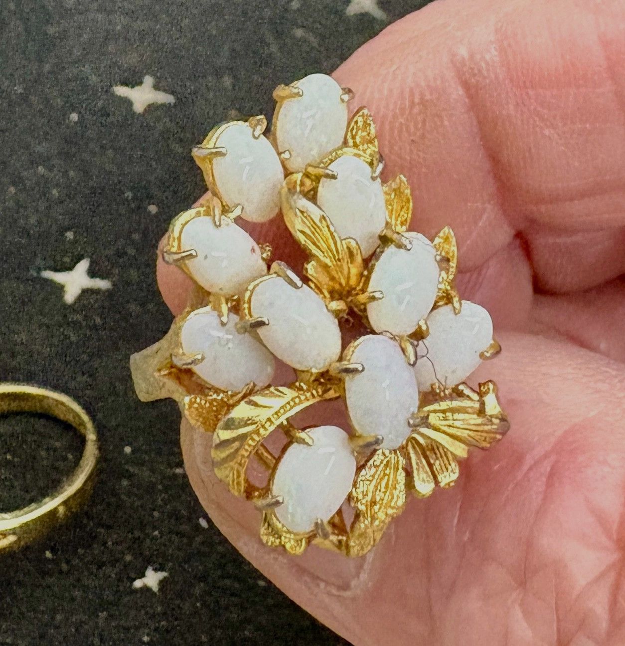 Vintage Lof Of 7 Fashion Rings Size 6.6-9 4-Gold Color 3-Silver Color All W/Gems