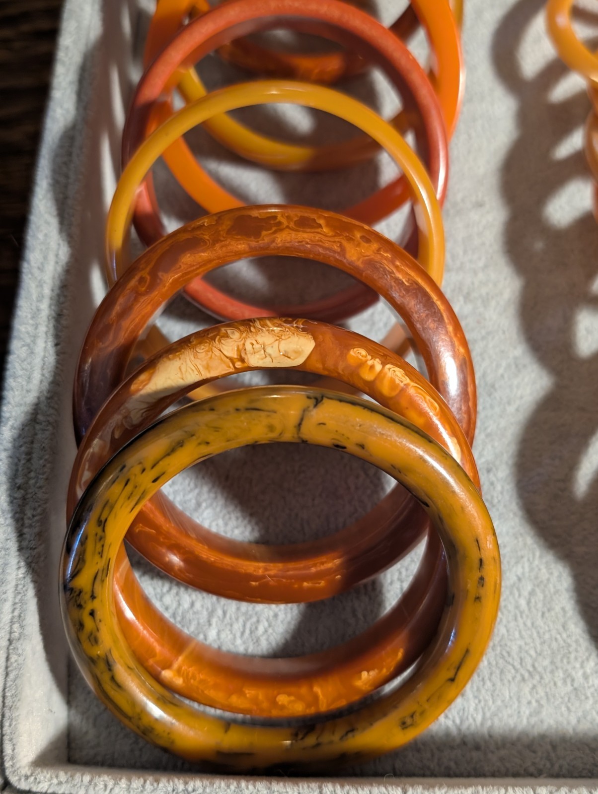 20 Vintage Bakelite Orange Bracelets! Carved – End Of The Day – Awesome Lot!
