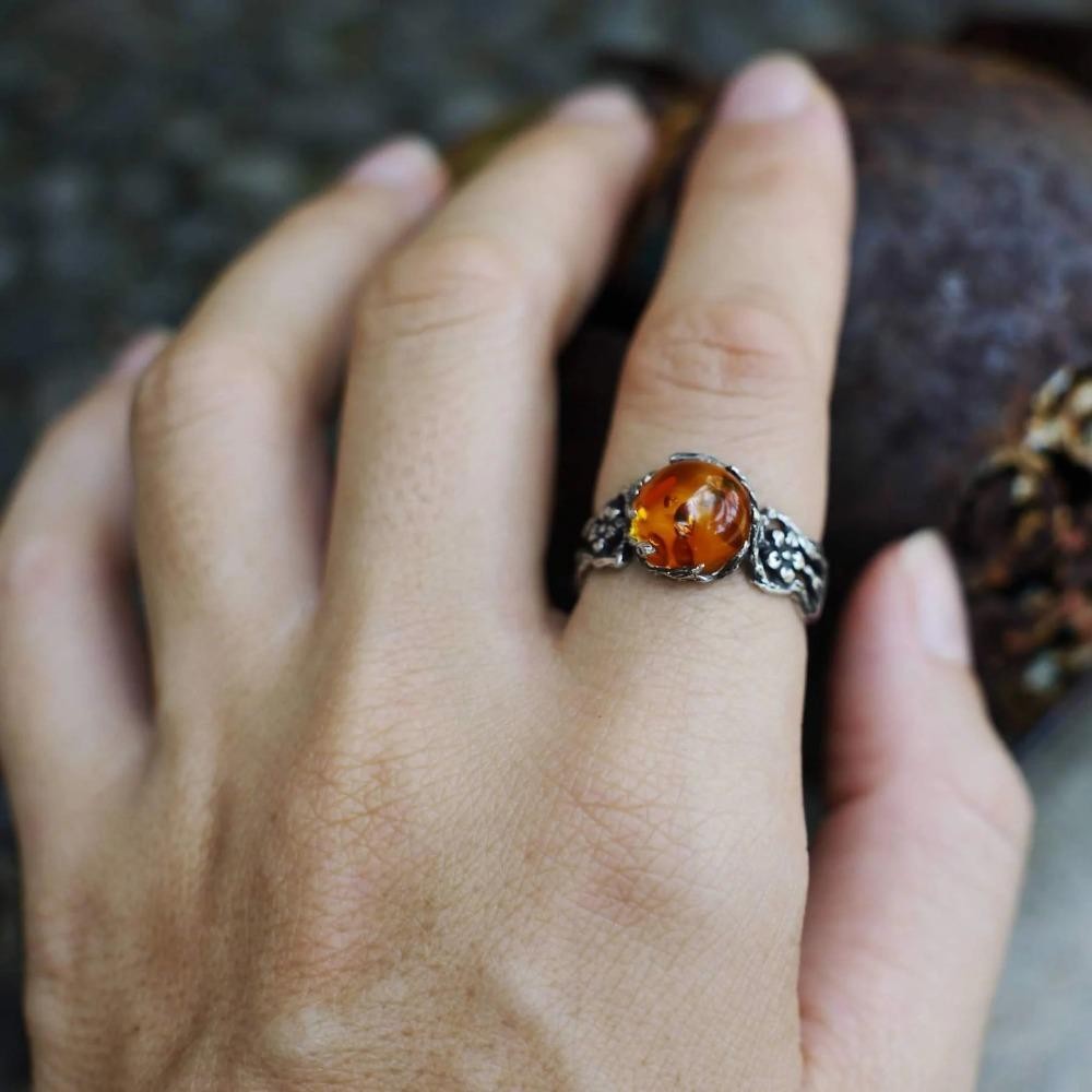 Retro Amber Stone Flower Branch Ring for Women | Vintage Fashion Party Jewelry