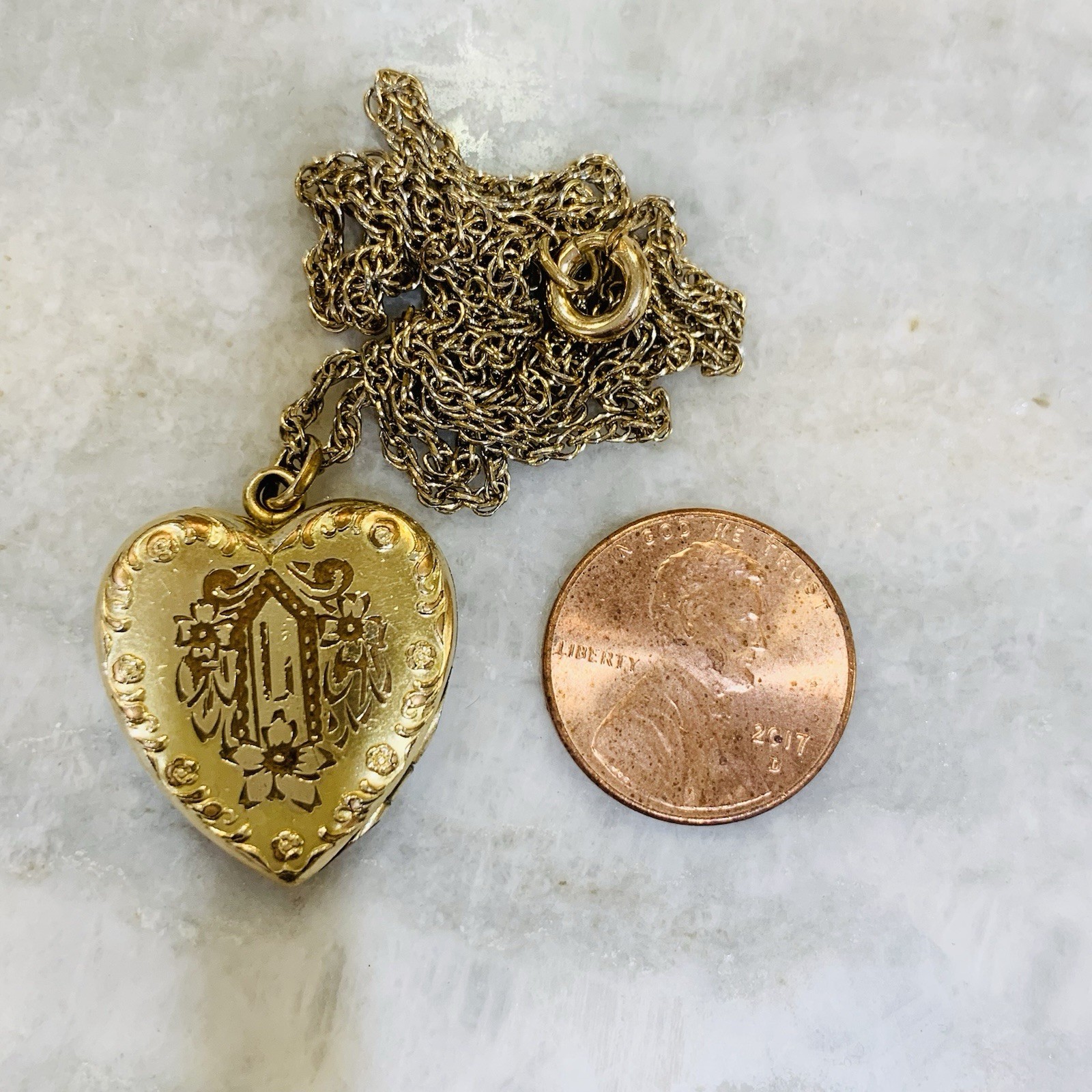 ANTQ HEART LOCKET Necklace 12K GOLD FILLED 8.58gr Art Nouveau .75” House 20”