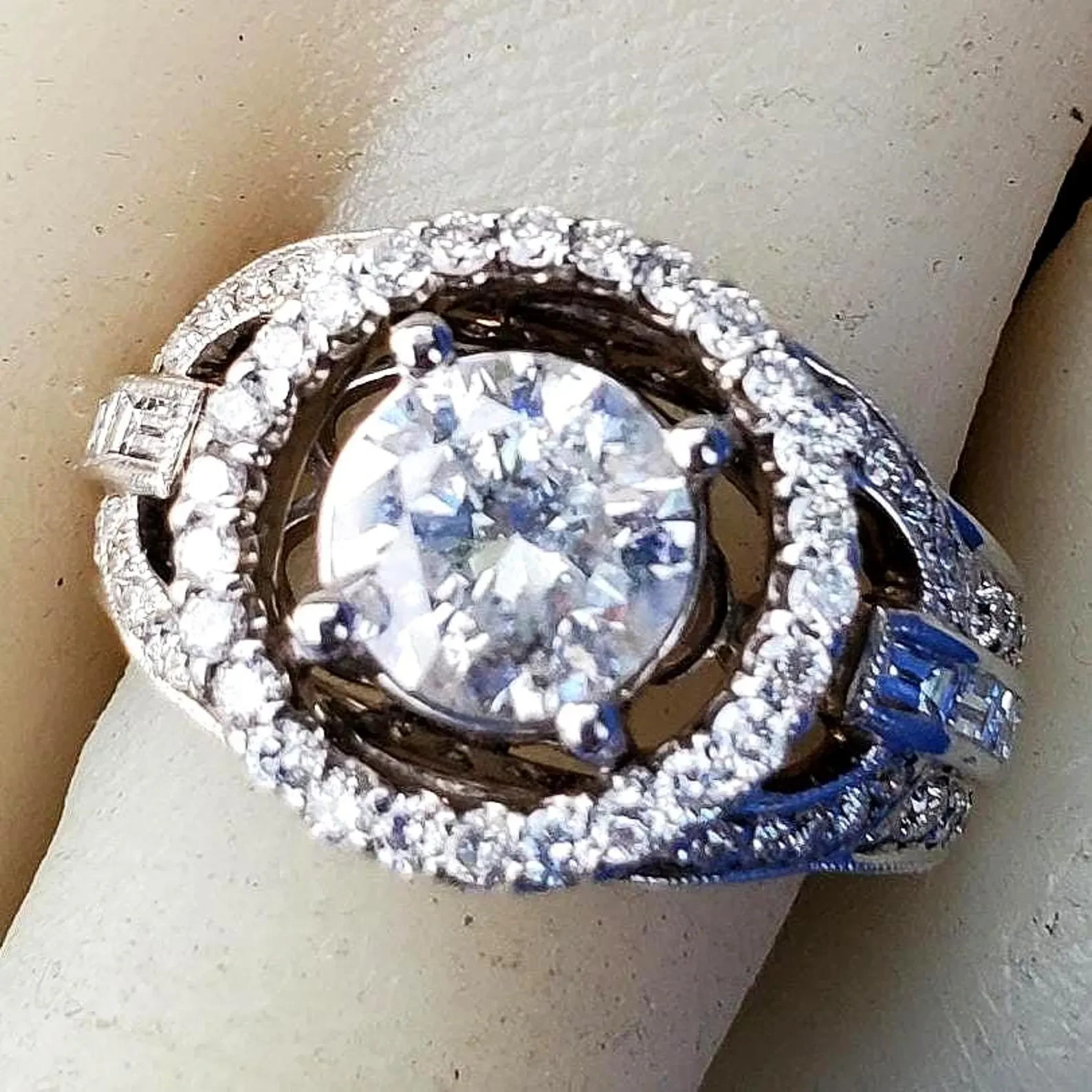 Original EARTH MINED DIAMOND Engagement Ring Vintage SOLID 18K GOLD Solitaire