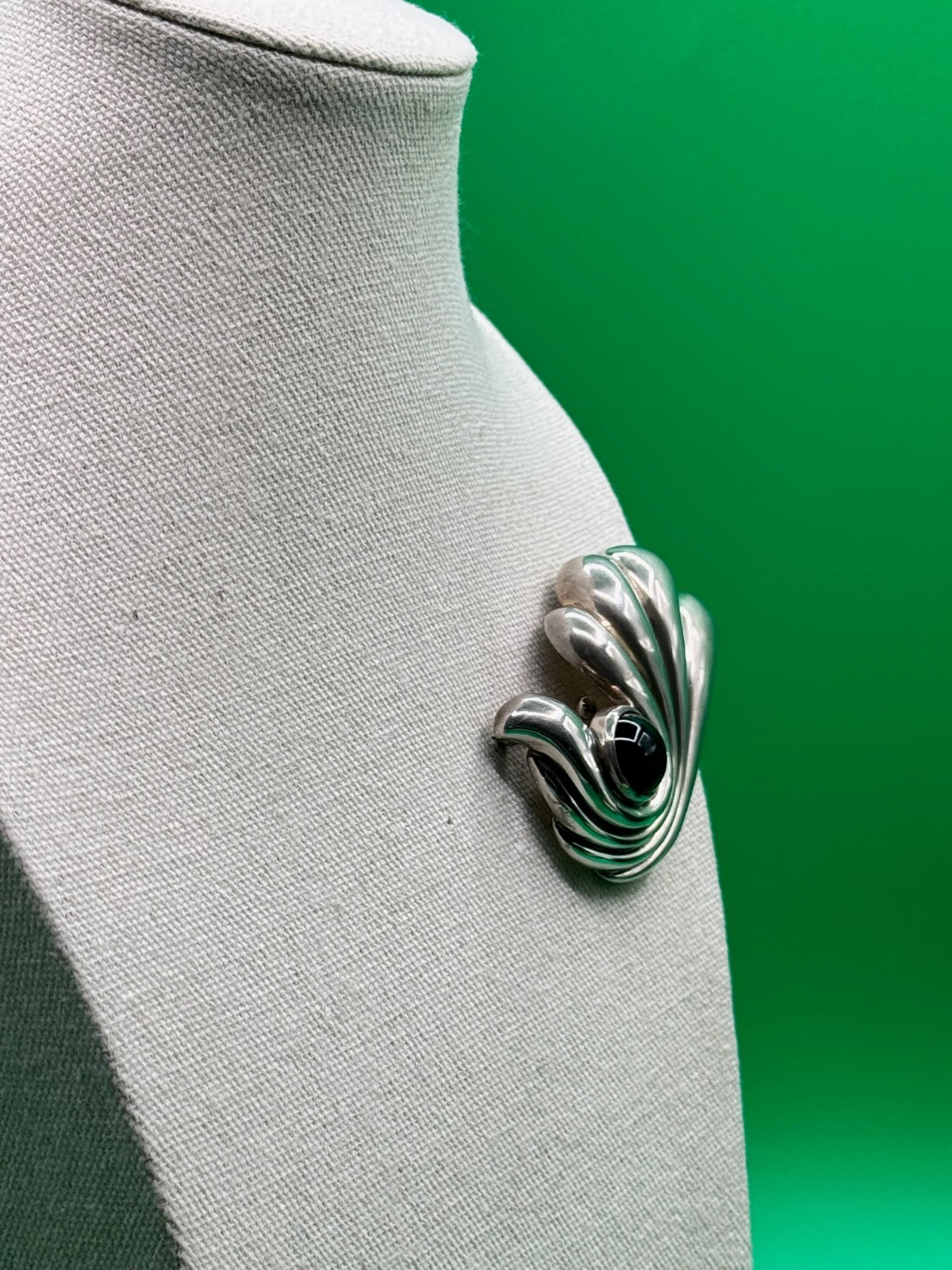 Vintage Morning Sun Brand Sterling Brooch With Onyx 44.38 gm / 2.5 X 1.75 in