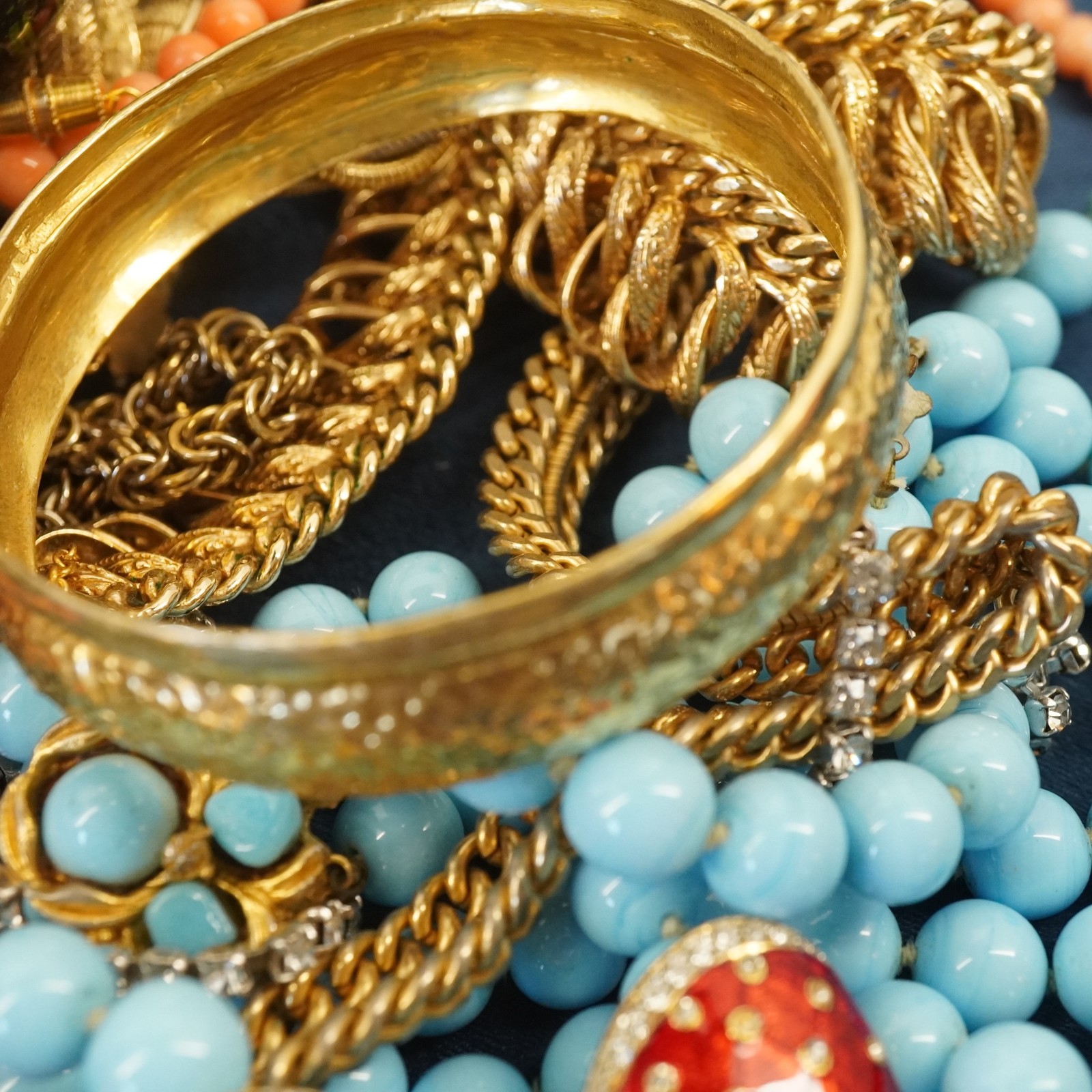 10lb Lot of Assorted Costume Jewelry, Modern & Vintage Much Wearable