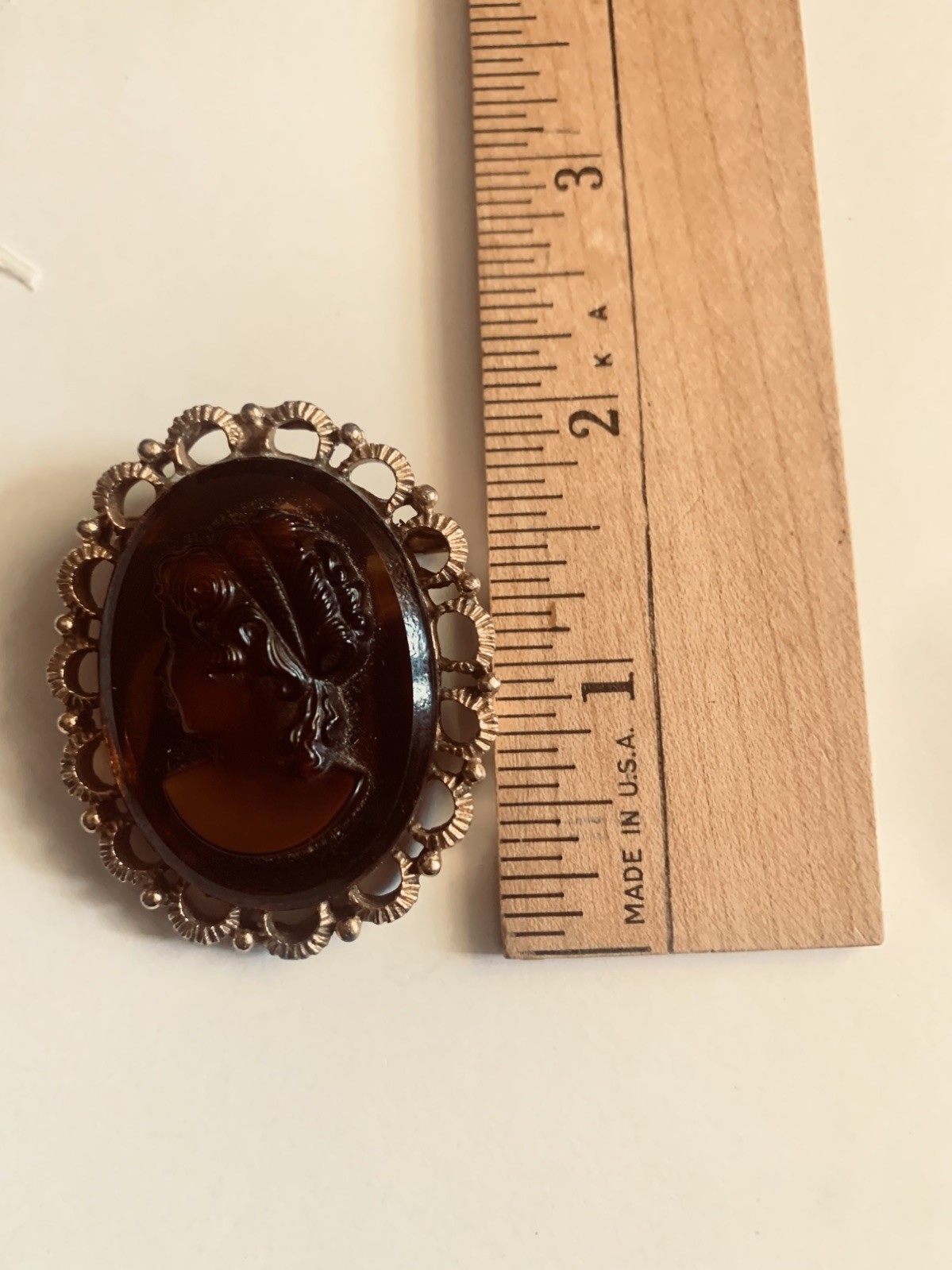 Brown Cameo Oval Framed Vintage Brooch Pendant Necklace