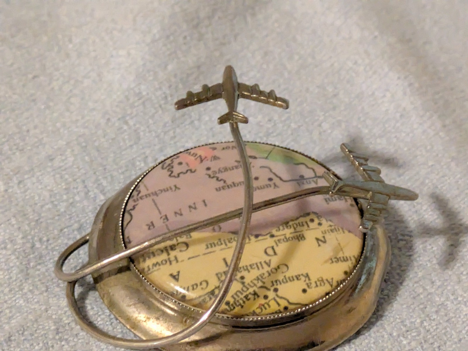 VINTAGE METAL TRAVEL BROOCH PIN JET PLANE AIRPLANES FLYING MAP ASIA INDIA CHINA