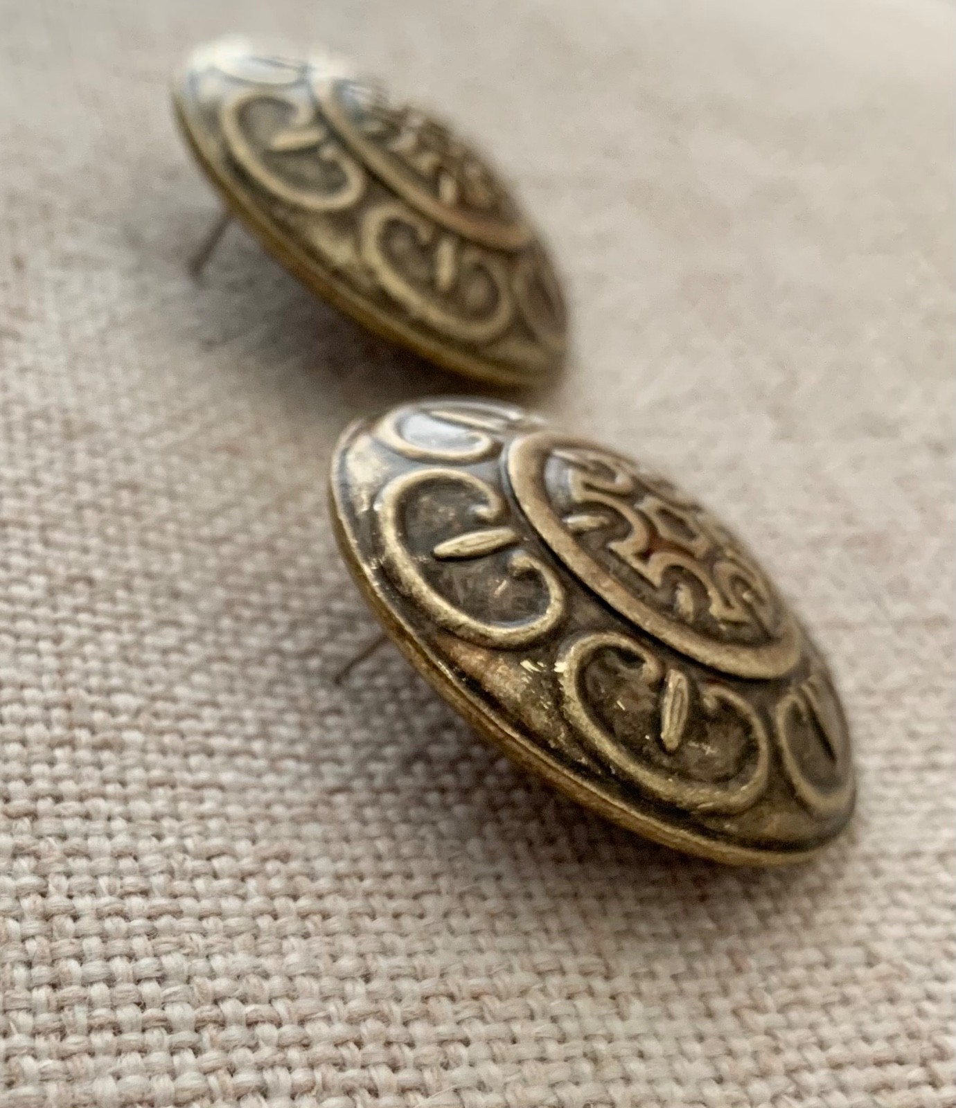 Vintage 1980’s Geometric Button Stud Earrings Antiqued Bronze Starburst Pierced