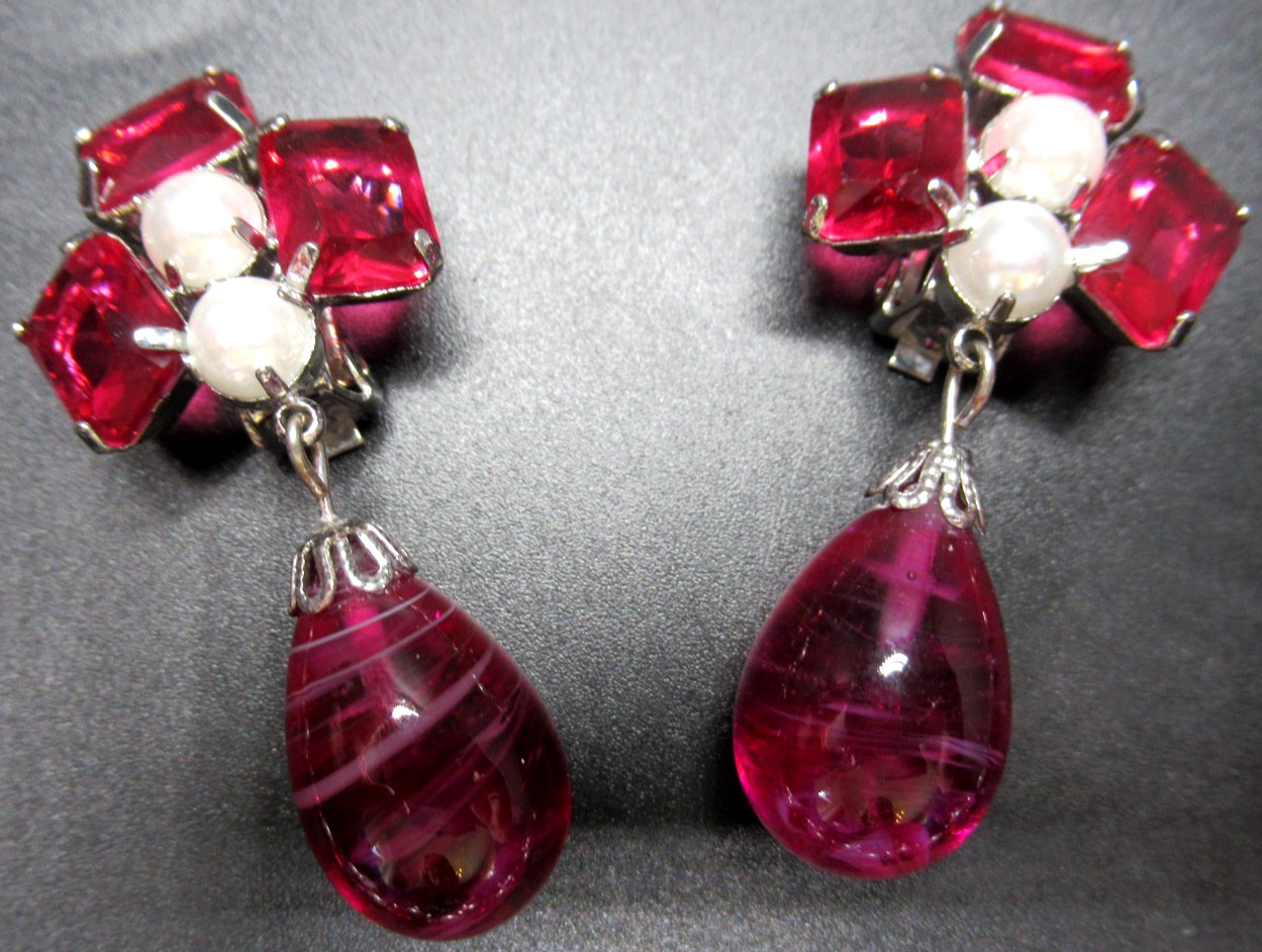 HENKEL & GROSSE For CHRISTIAN DIOR Germany 1963 Pink Flawed Glass Necklace Set