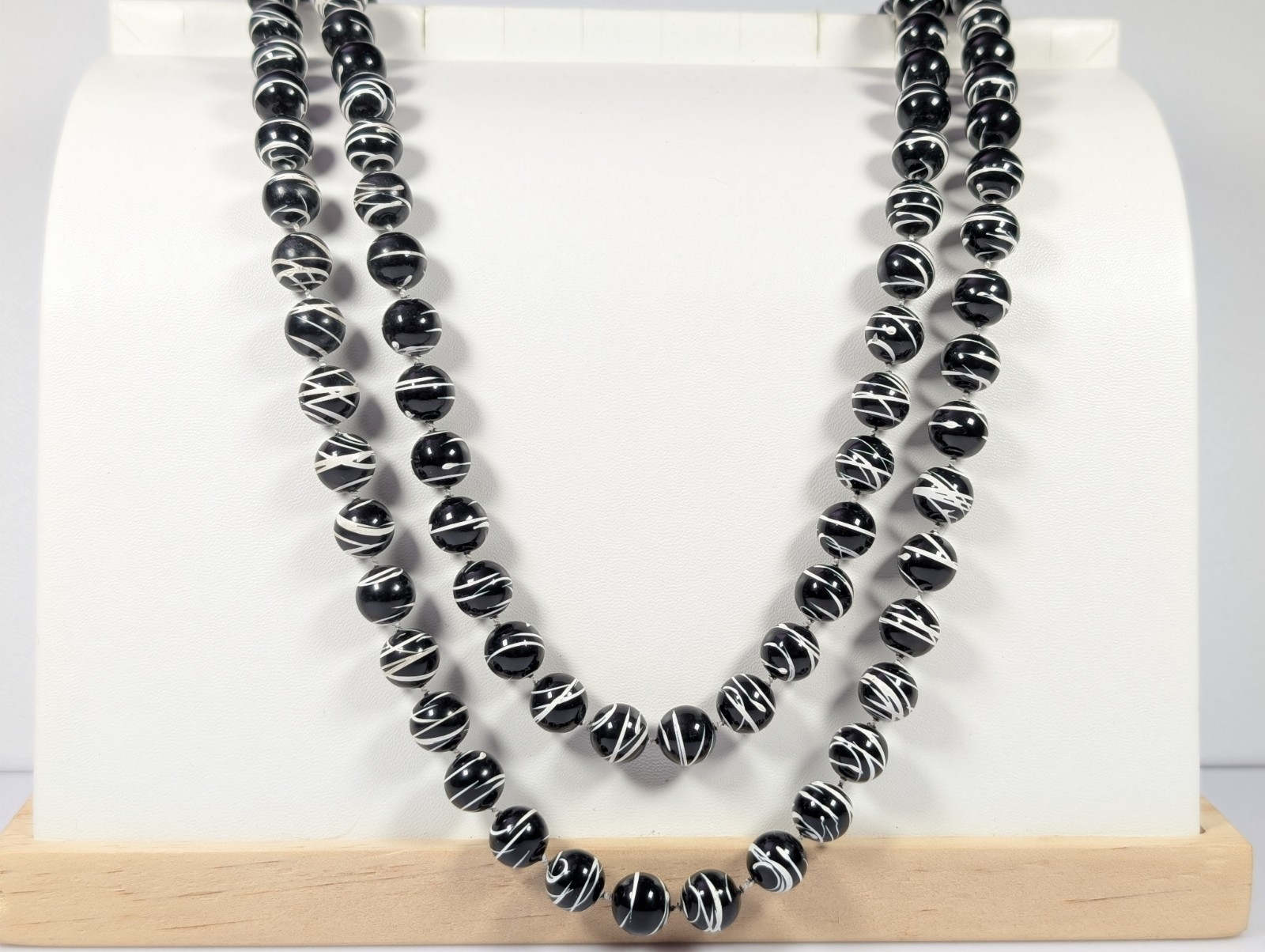 Vtg Black and White Paint Splatter Long Beaded Necklace LOT 54″ each