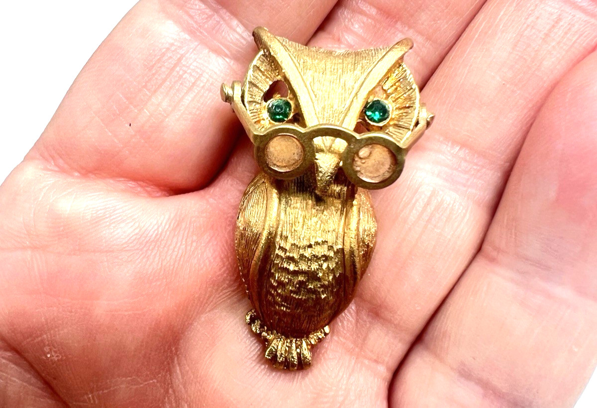 Vintage Owl Brooch Pin HTF Glasses Move Up Down Unique Beautiful Rhinestone Eyes