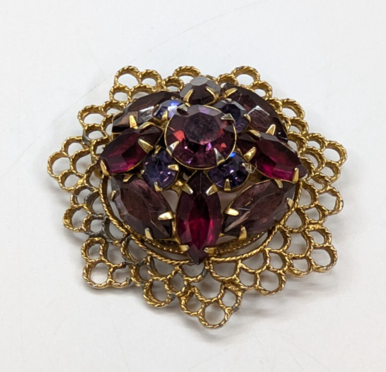 Vtg Domed Openwork Gold Tone Prong Set Purple/Cranberry Glass Statement Brooch