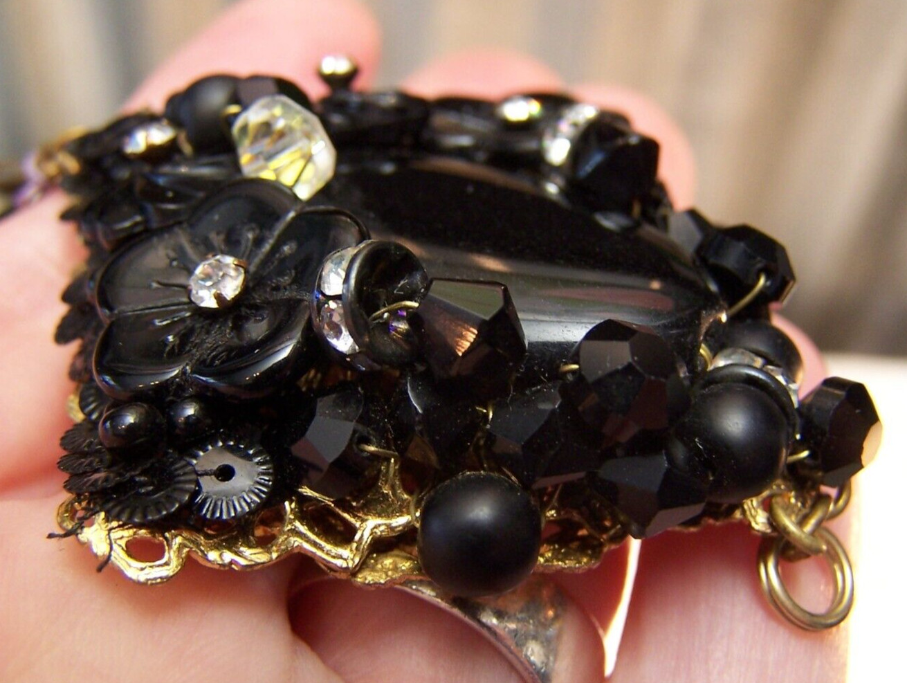 Unsigned Miriam Haskell Pendant/Vtg Black Molded Glass Floral Beads/NOS w Tag