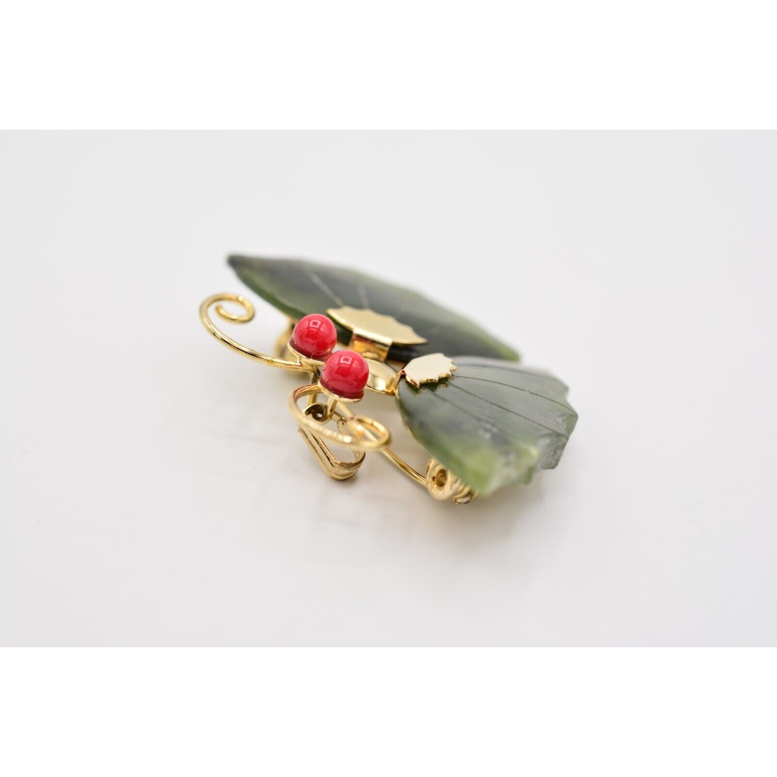 Vintage Butterfly Pin Brooch Green Cabochon Faux Jade Gold Tone 1970s BinAQ