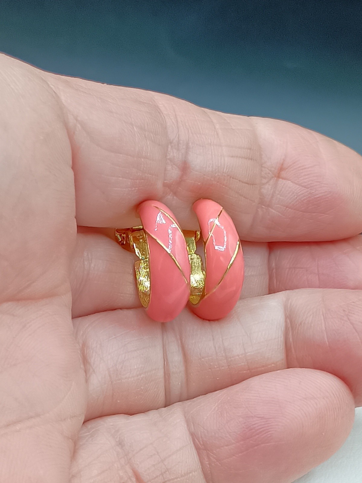 Vintage Hoop Clip On Earrings Coral Enamel Gold Tone Stripe .75″