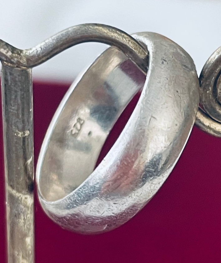 925 solid Sterling Silver Vintage Classic Wedding Band Ring Size 7