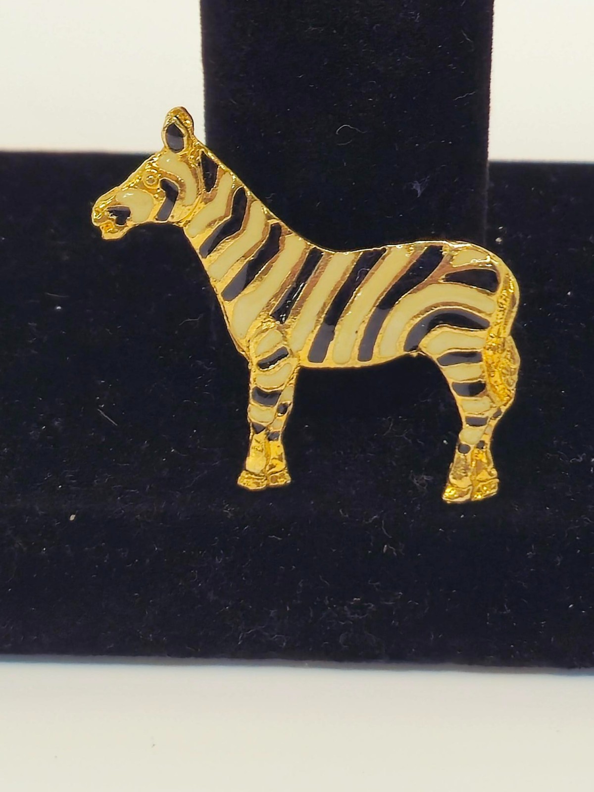Vintage Gold Tone Zebra Brooch Pin Black & Cream Enamel Safari Animal Figural 1.
