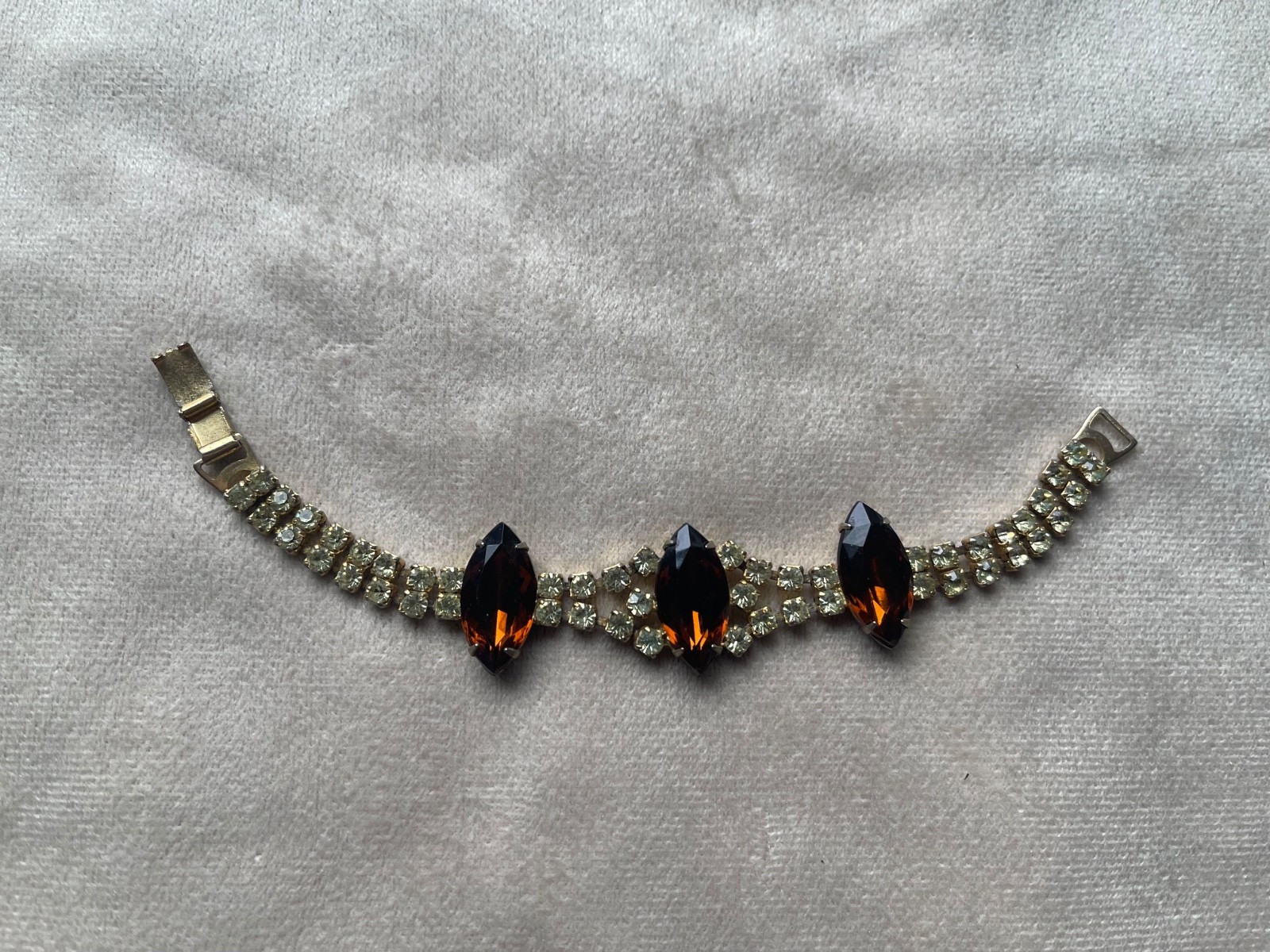 Vintage Amber Marquise Rhinestone Bracelet 7″ Julianna?