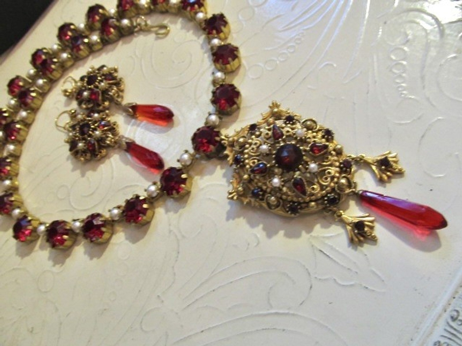 VtG FLORENZA Faux Garnets & Pearl Necklace Pin/Pendant and Bracelet SET Restored