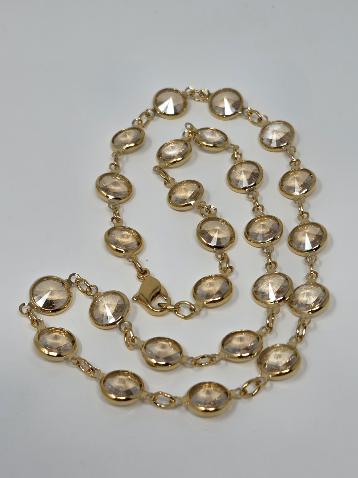 Champagne Crystal Bezel Necklace Gold Tone Vintage 17.5 Inches Sparkly!