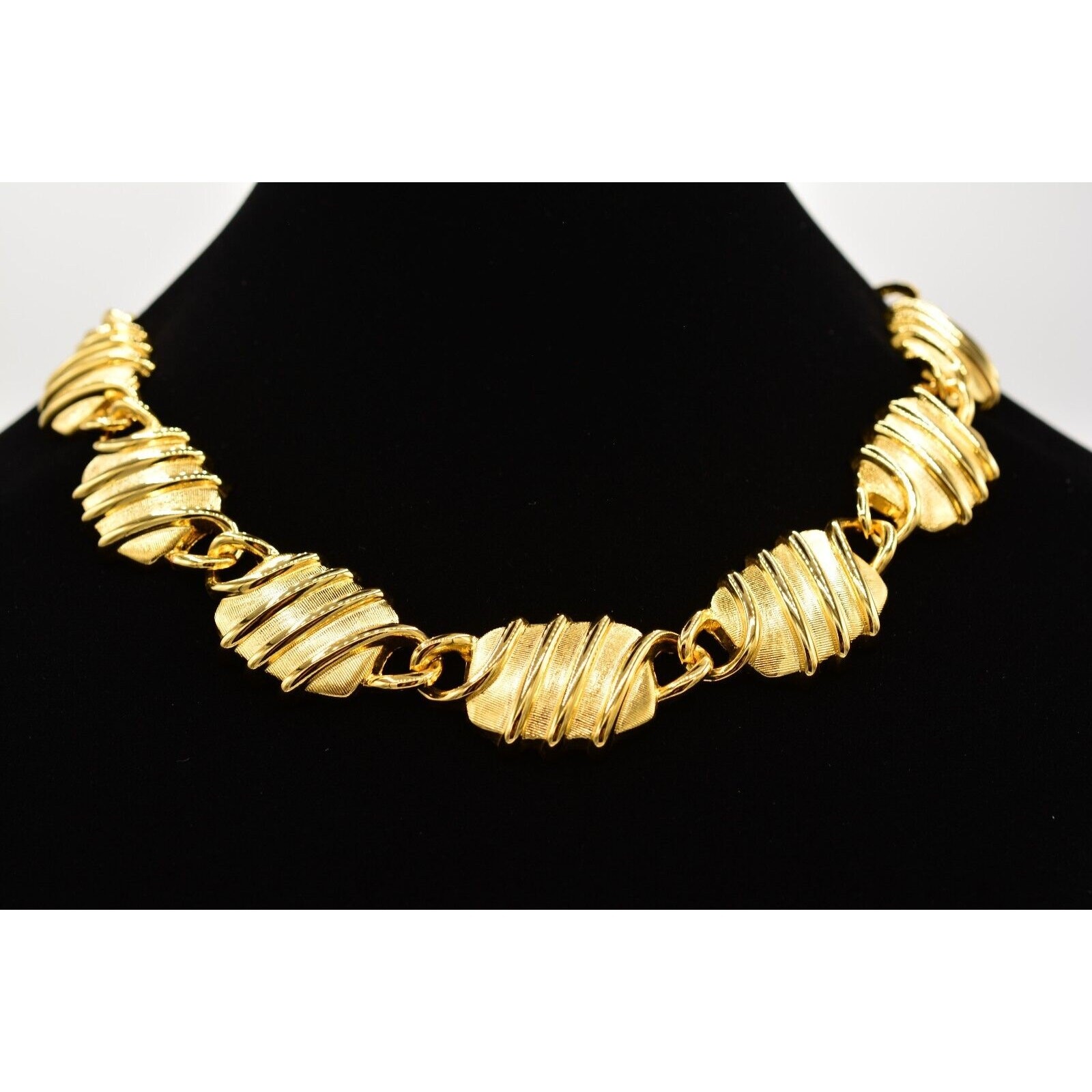 Vintage Statement Collar Necklace Polished Gold Linked Chain Chunky 1980s Bin1