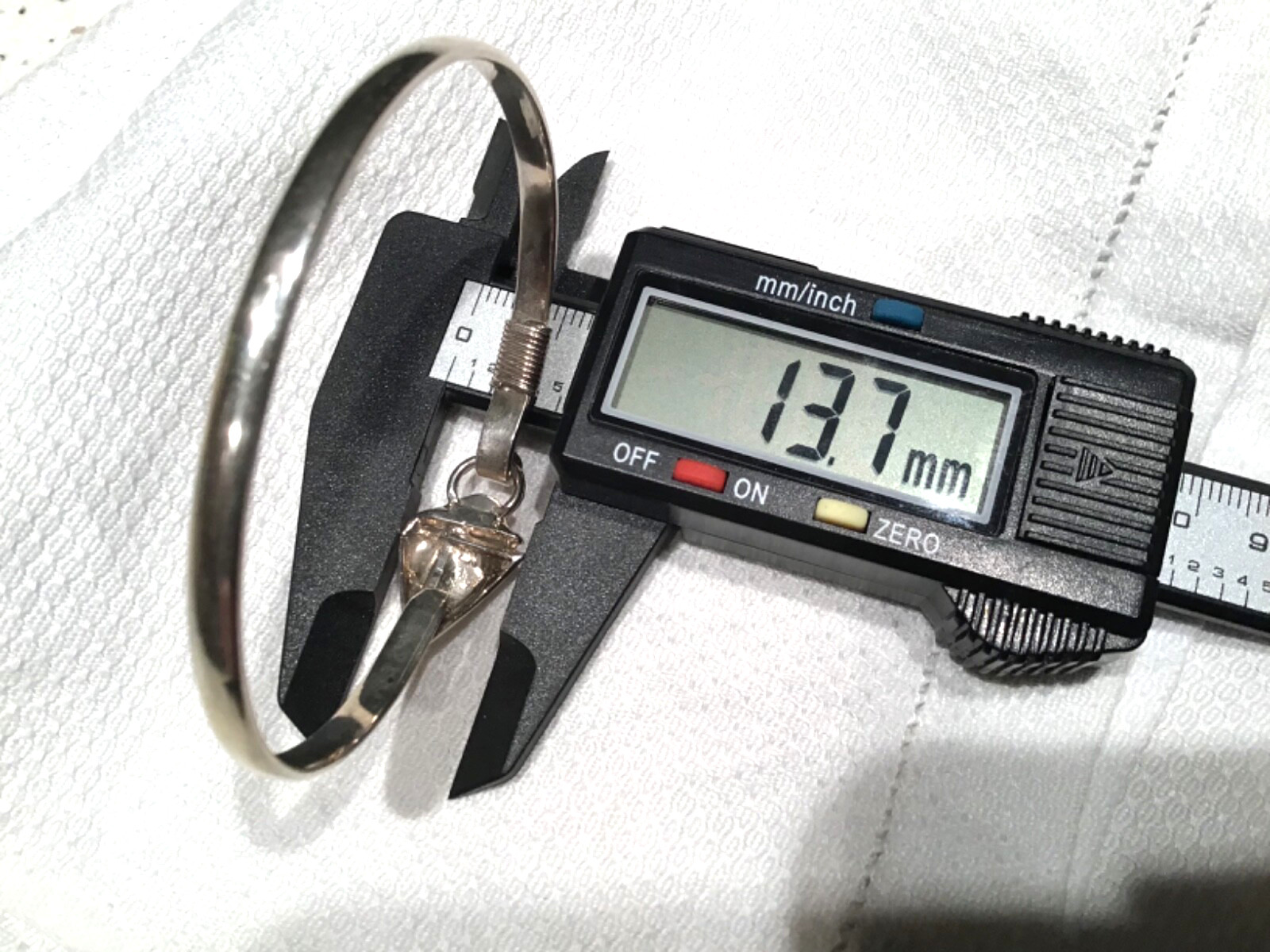 Sterling Bangle Sailboat Design Front Opens 4mm Wide Back 7 1/2” Circumference