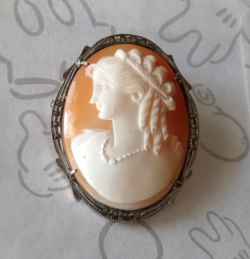 Cameo 800 Silver Brooch Vintage Marcasite Pendant Woman Left Facing