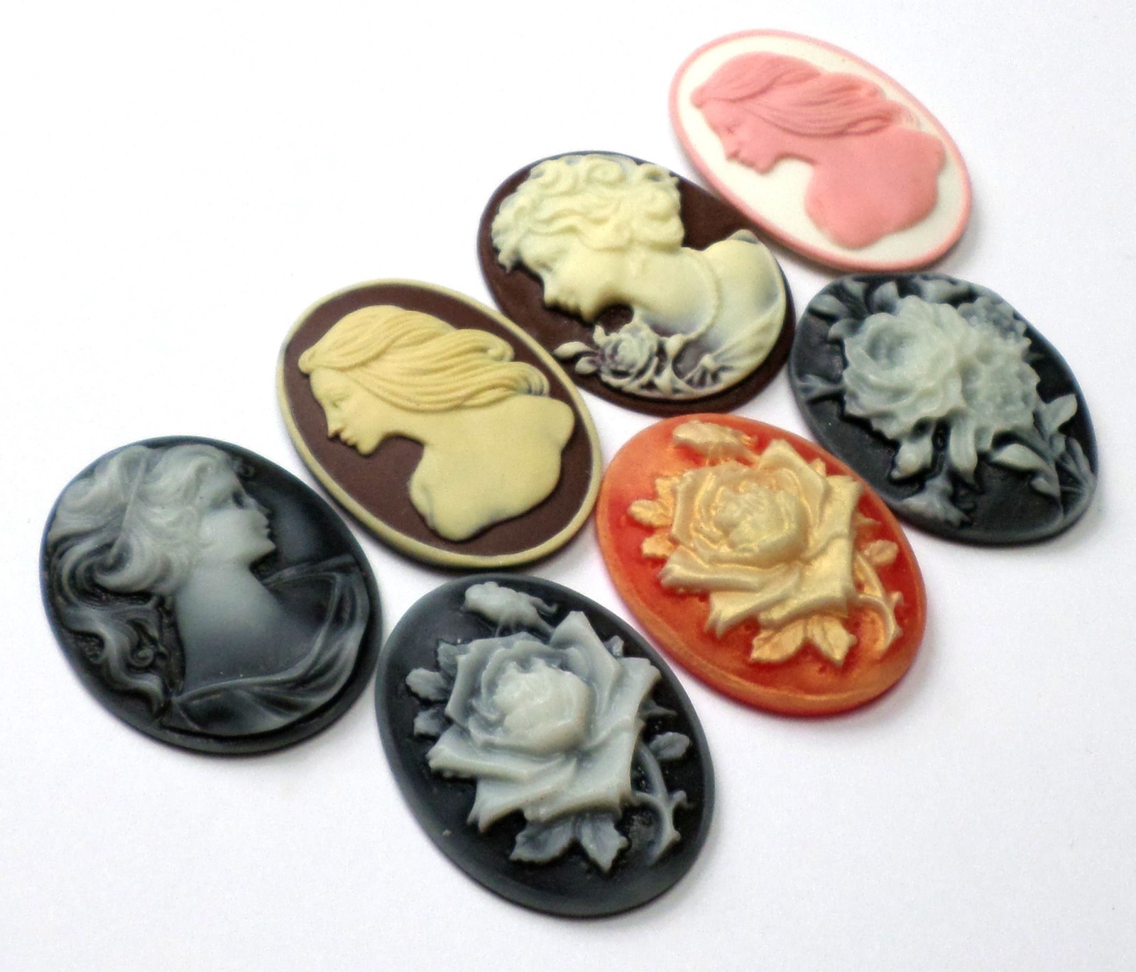 23 of 27-40mm Mixed Lot of Vintage Oval Cameos Cabs, for Pendant Settings Mint