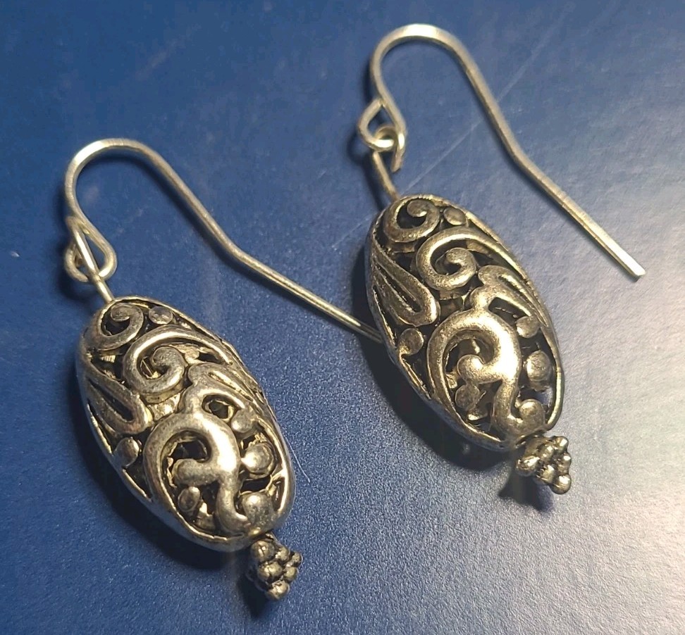 Vintage Filigree Silver Tone Earrings Puffy Hollow Swirl Art Romantic