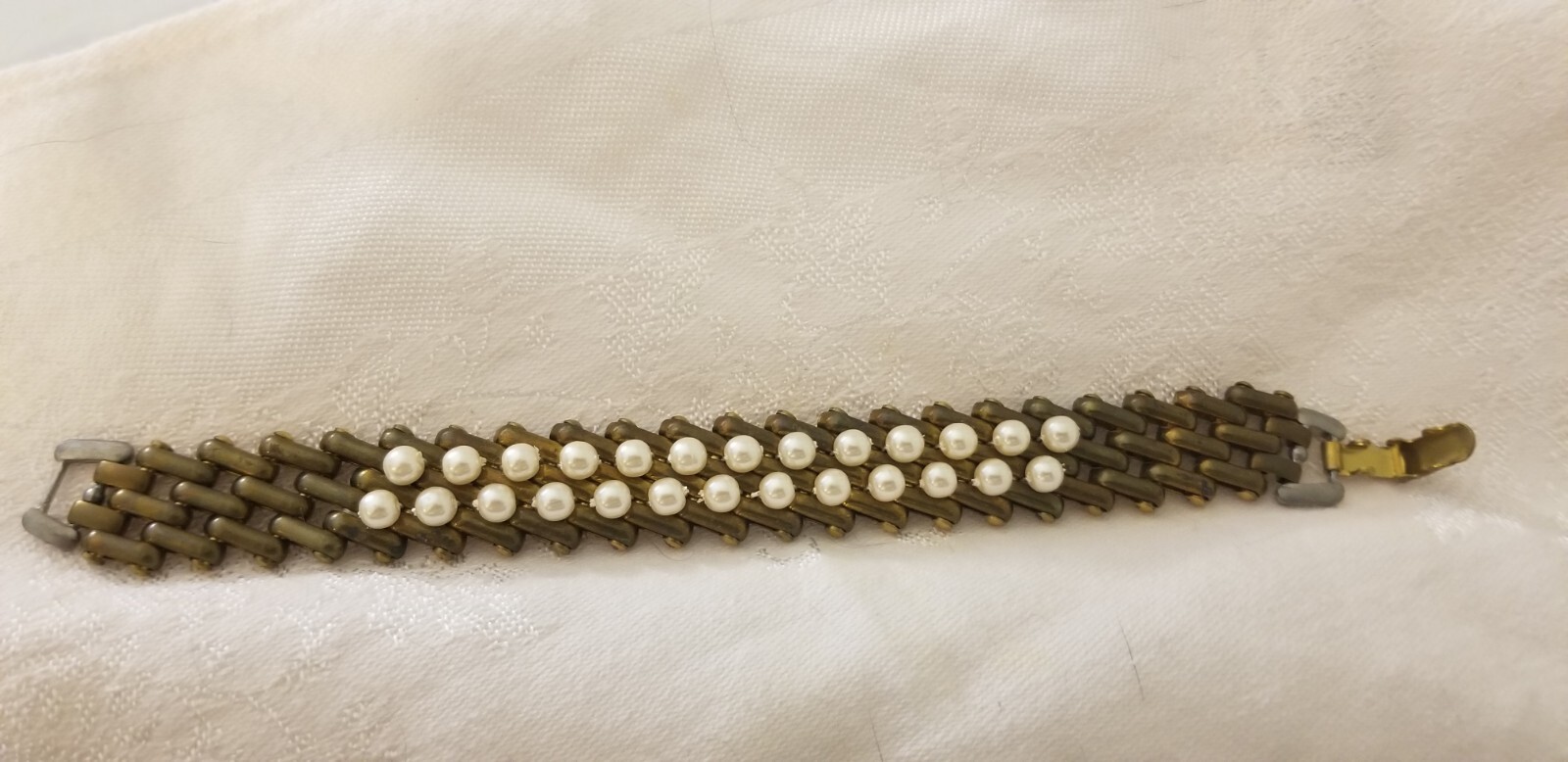 Original Vintage Japanese Bracelet Faux Pearls none missing clasp