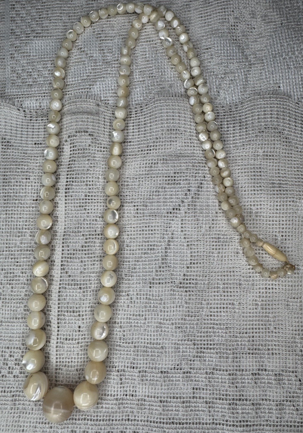 Antique Natural Mother of Pearl Graduated Bead 30” Necklace Hidden Barrel Clasp