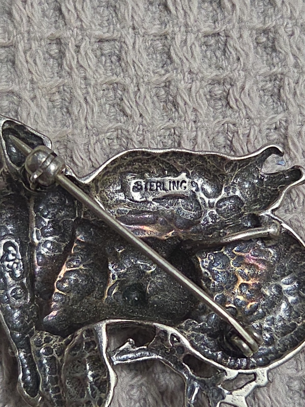 Signed SC Vintage Sterling Silver Wolves Howling At The Moon Brooch