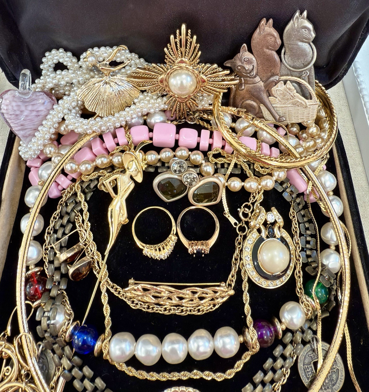 Vintage Estate Costume Jewelry Lot! MONET, NAPIER and more!