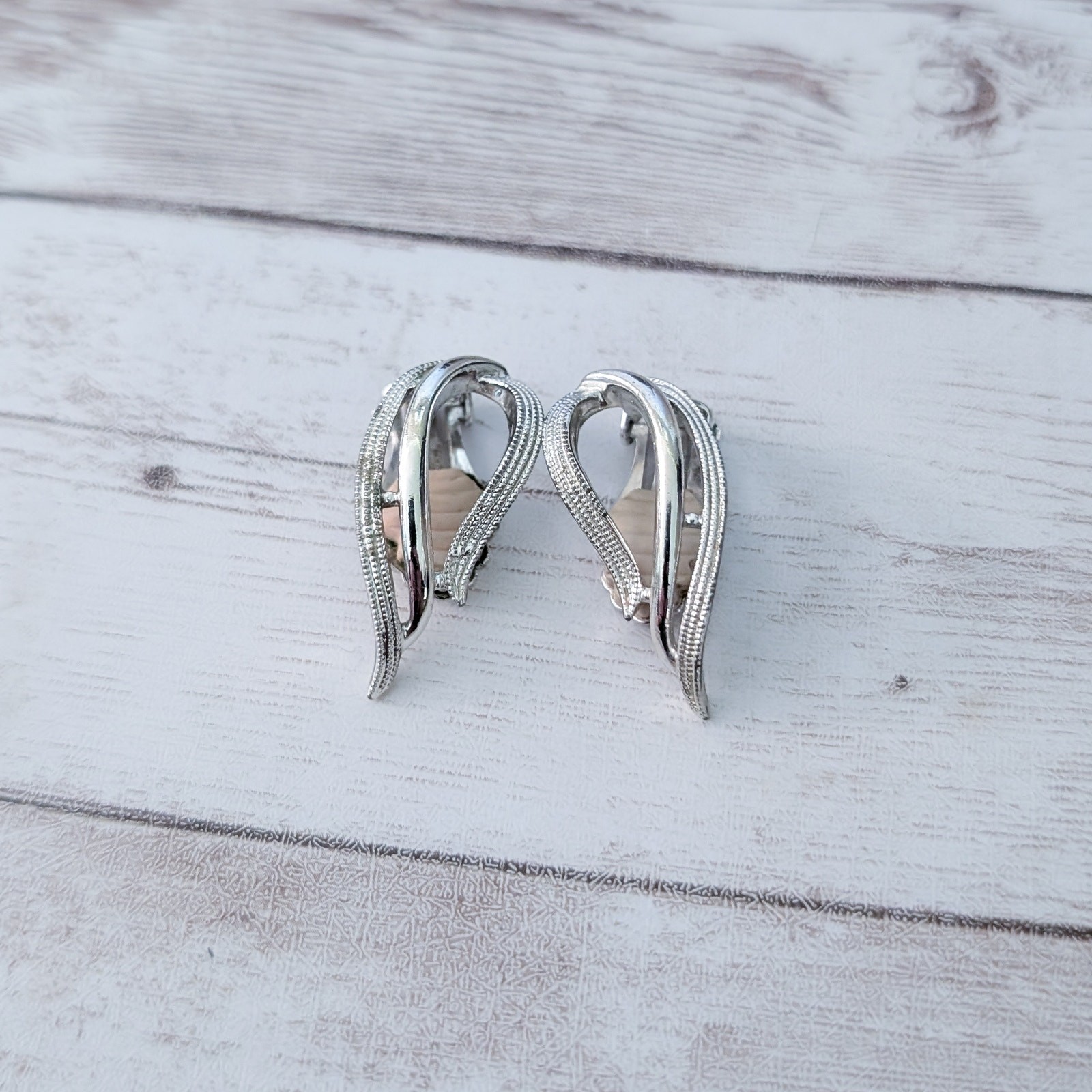 Vintage Sarah Coventry Clip On Earrings Silver Tone – Fair Condition