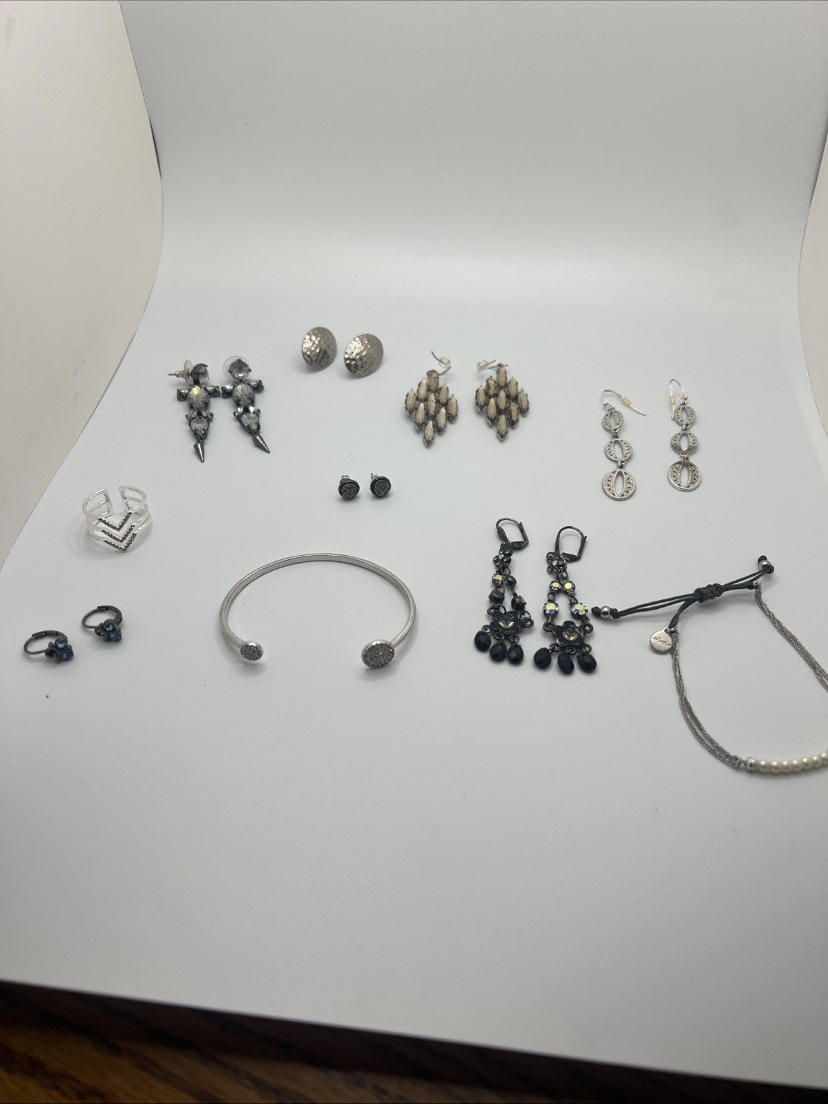 Jewelry Lot 17 Pieces Earrings Bracelets Ring Silver Tone Black Crystals S&D