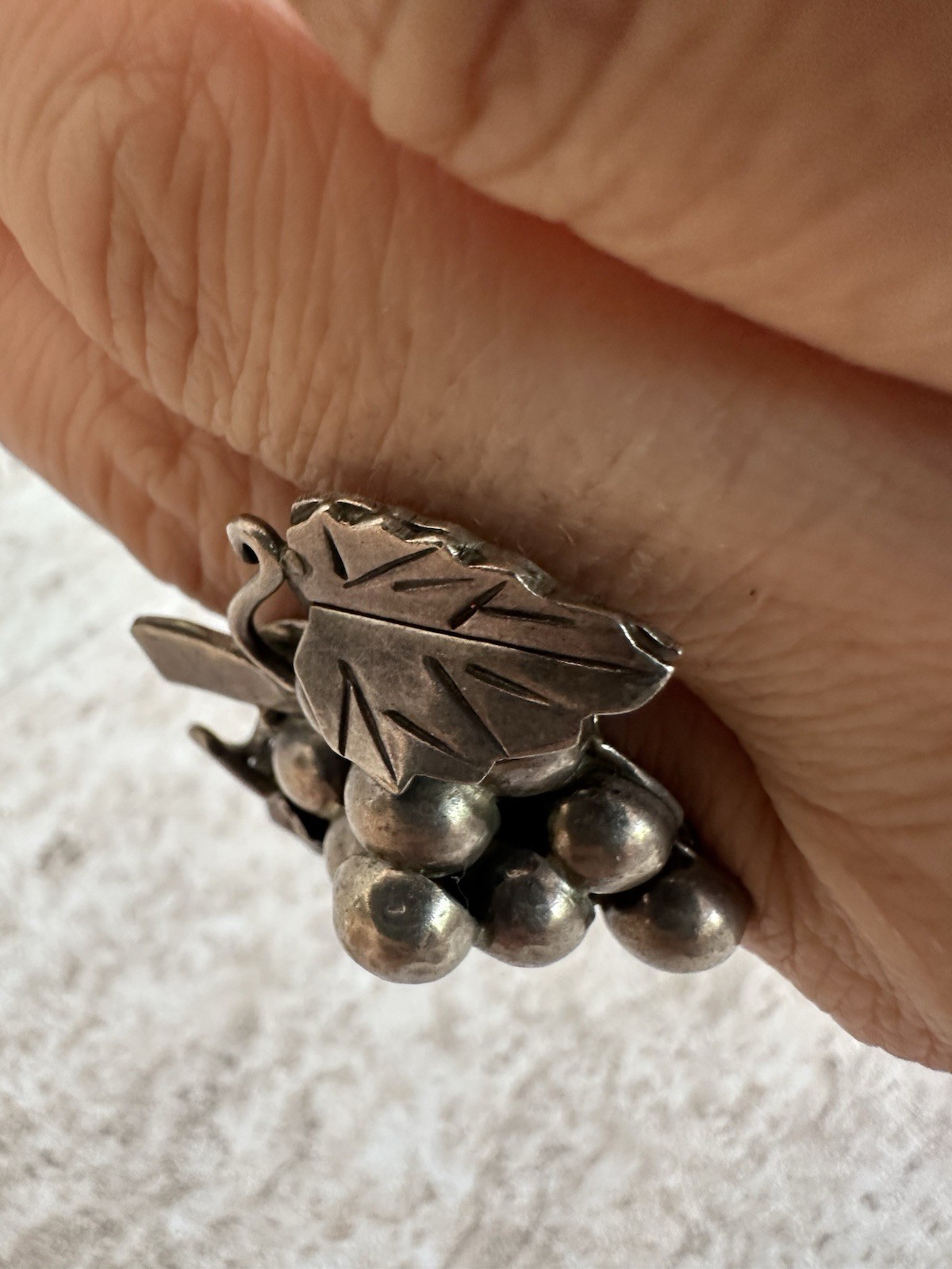 925 Sterling Silver Mexico Vintage Grape Cluster Leaf Ring