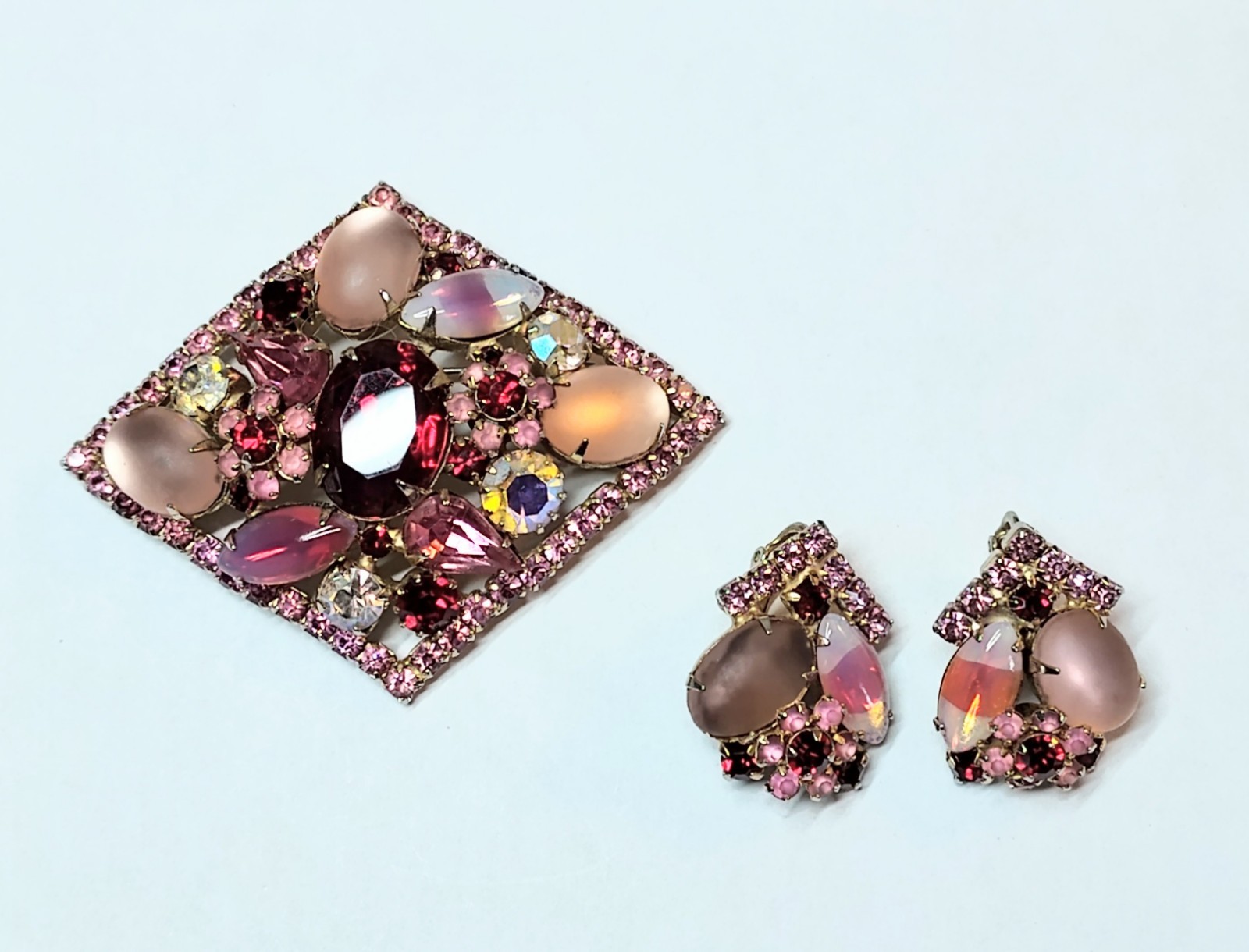 Vintage Stunning Givre Pink Red Clear AB Rhinestone Brooch Pin Clip Earrings
