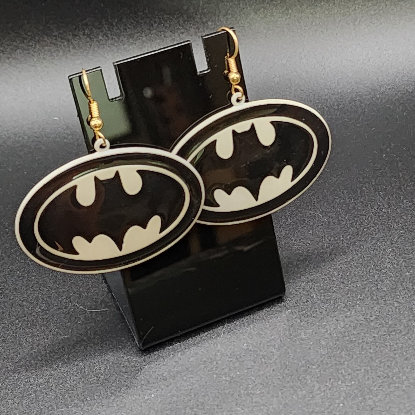 Fun Funky Vintage 80s 90s Earrings ` Batman Bat Man Signal DC Comics Eighties