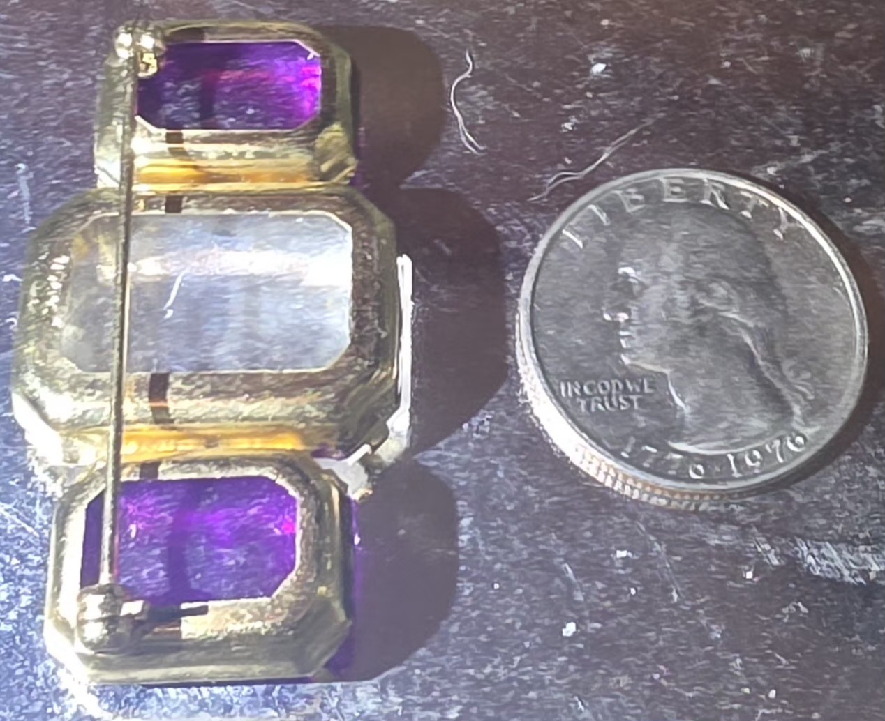 Bar Chunky Purple Clear Rhinestones AVON Vintage Gold Brooch Pin M-3528*