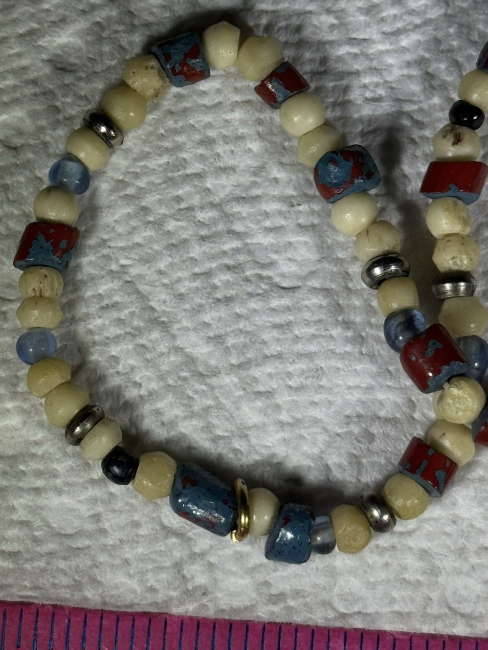COLORFUL MIXED MATERIALS BEADED NECKLACE 16″ LONG TURQUOISE? PLASTIC METAL GLASS