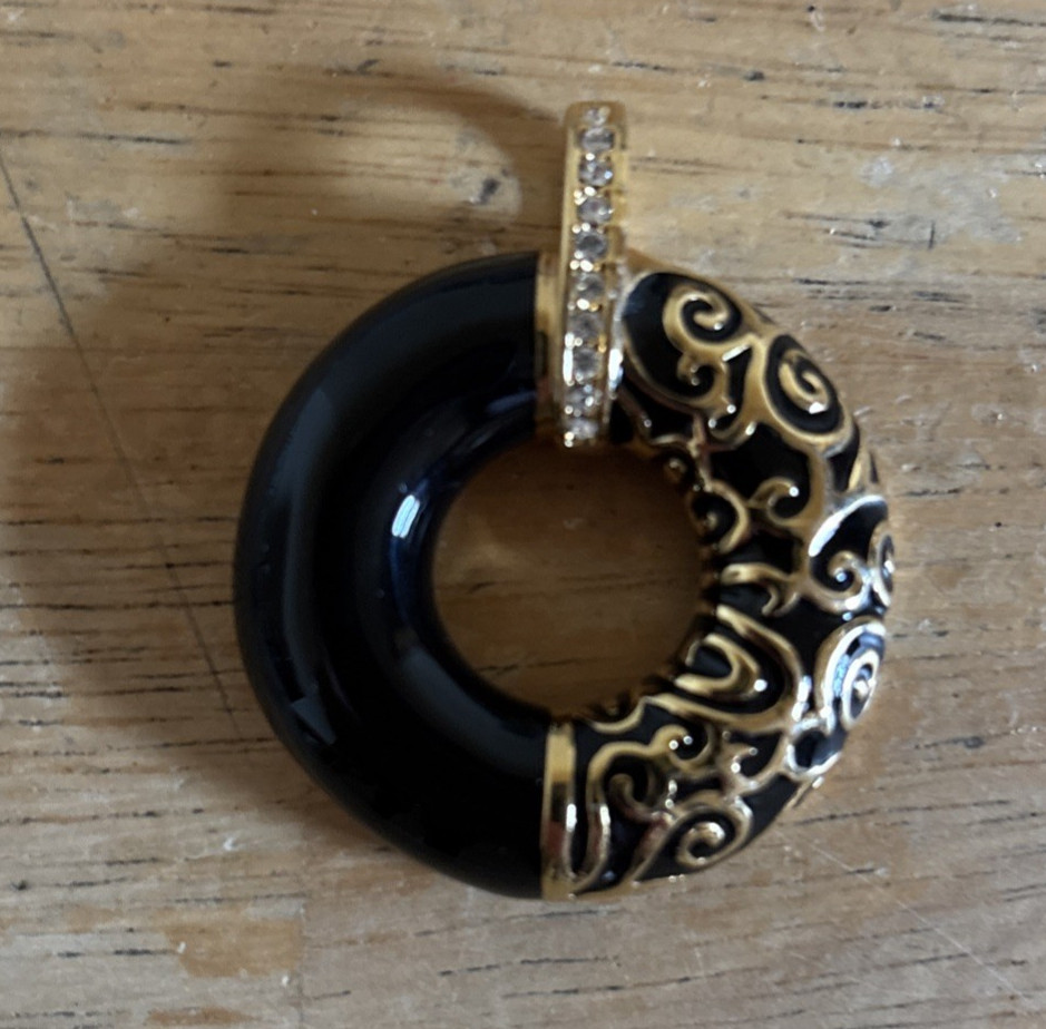 Camrose & Kross Reproduction JBK Jacqueline Bouvier Kennedy Gold Tone Pendant
