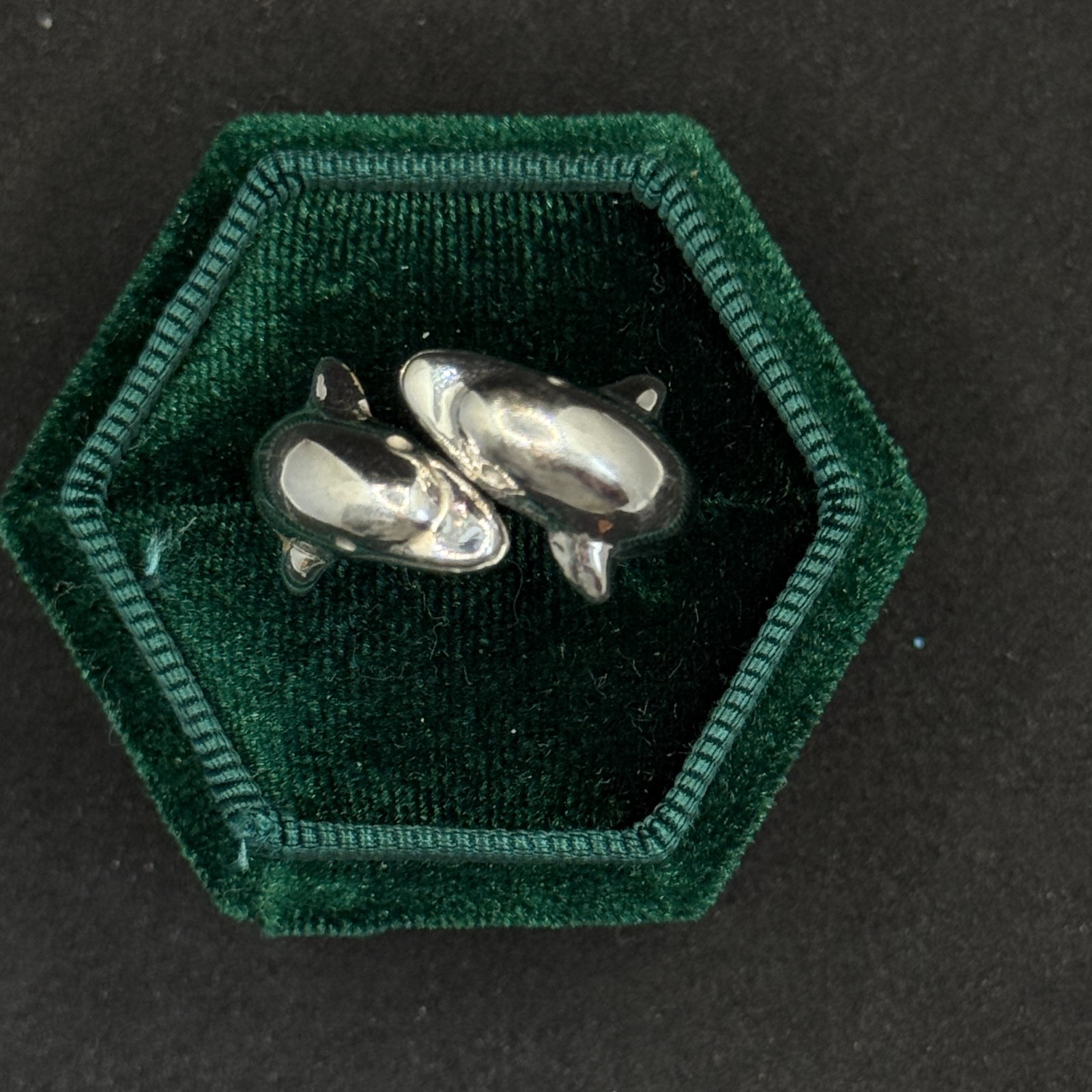 Two Dolphins Sea Creatures 925 Silver Vintage Wrap Ring Size 8.25