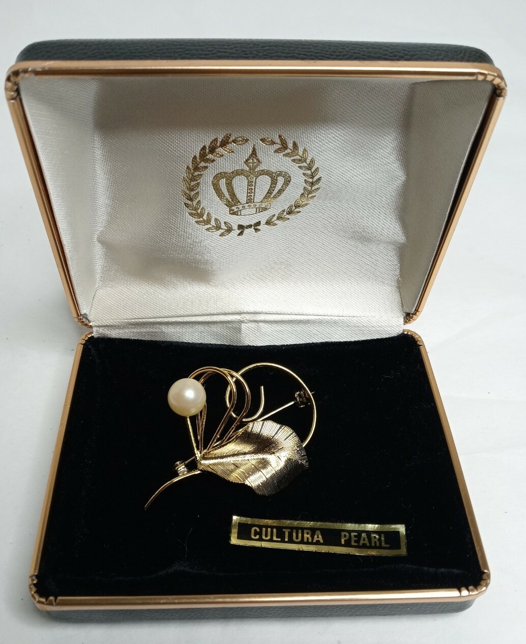 Vintage Brooch Pin Cultura Pearl Gold Tone Jewelry New With Original Box