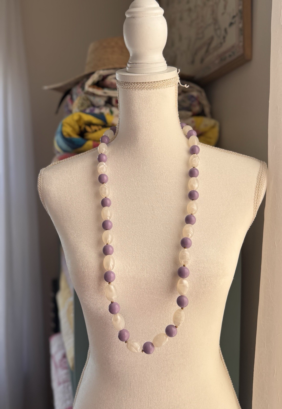 Vintage MONET Gold Tone Pearlized White & Purple Plastic Beaded Necklace 37”
