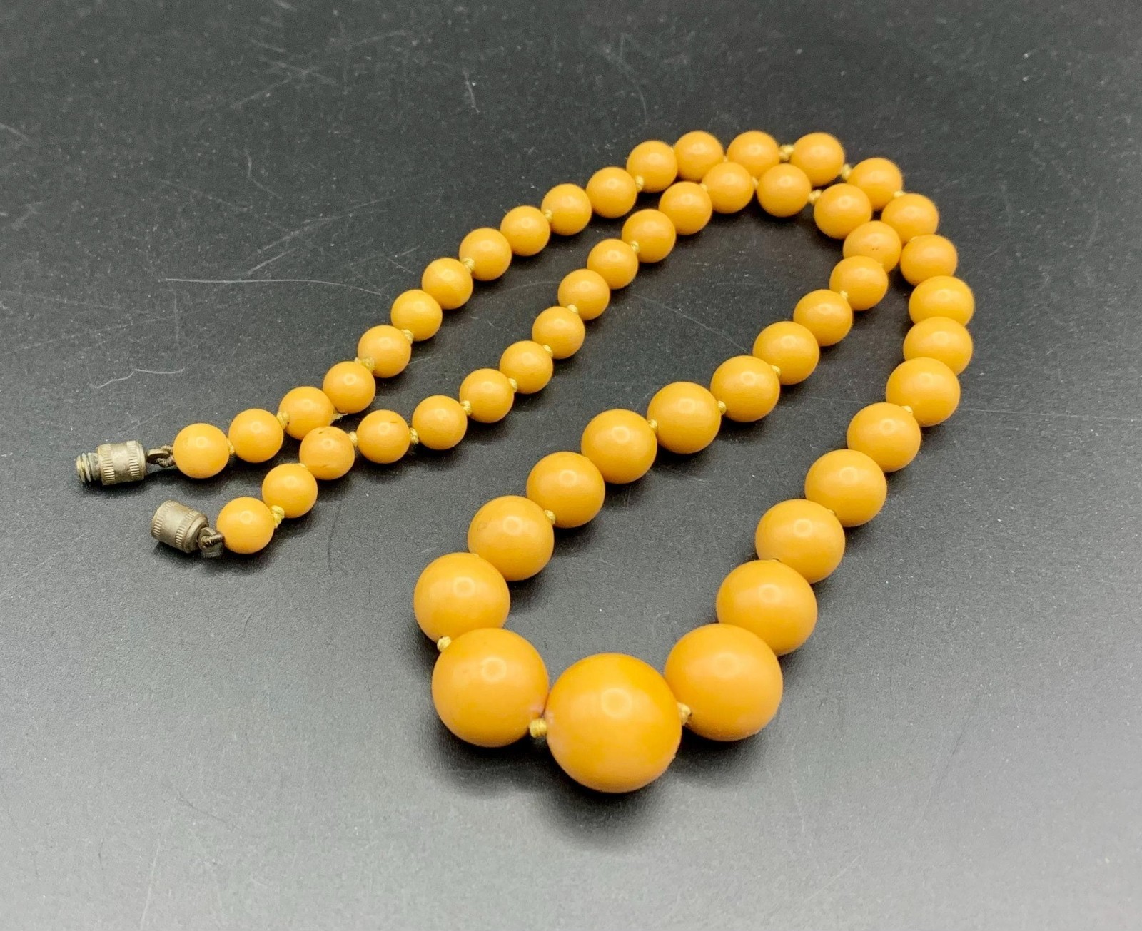 Bakelite Necklace Butterscotch Egg Yolk Graduated Beads Knotted Vtg 18″ Tested