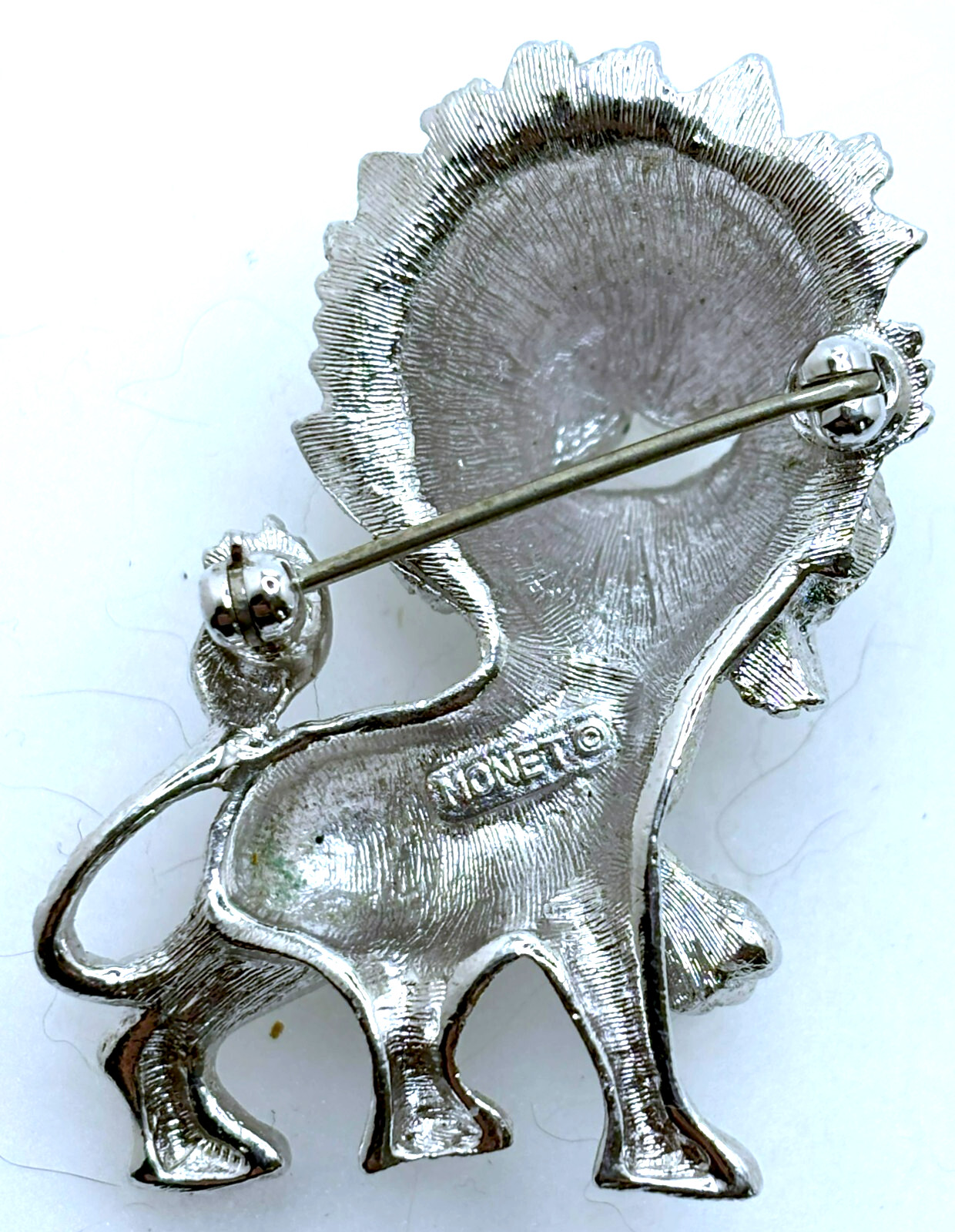 Mid Century VINTAGE 1960’s – MONET Silvertone Metal LION PIN – MONET Insignia