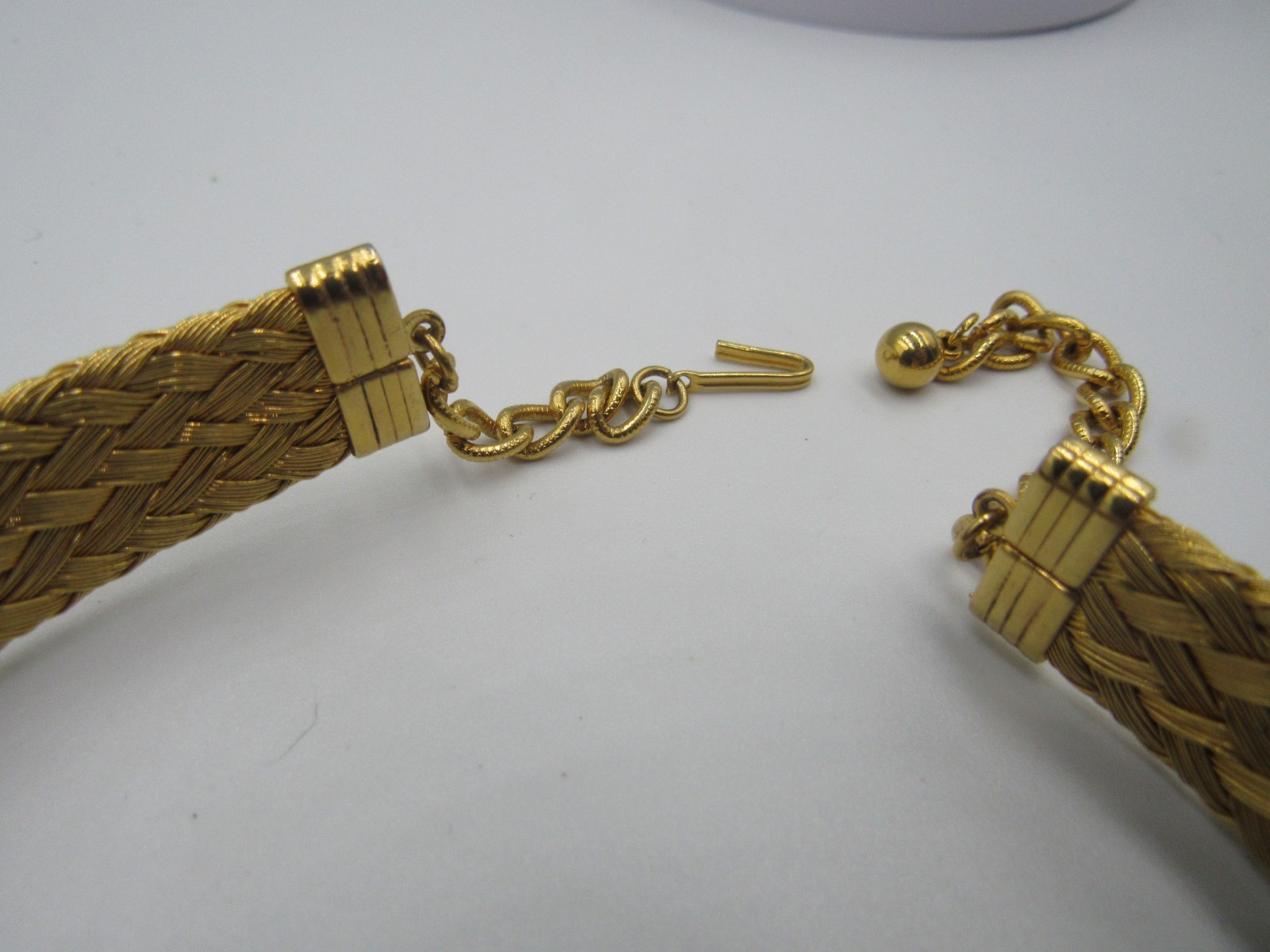 Vintage Gold Tone Braided Mesh Choker Daisy Pendant 15.5” Necklace E9