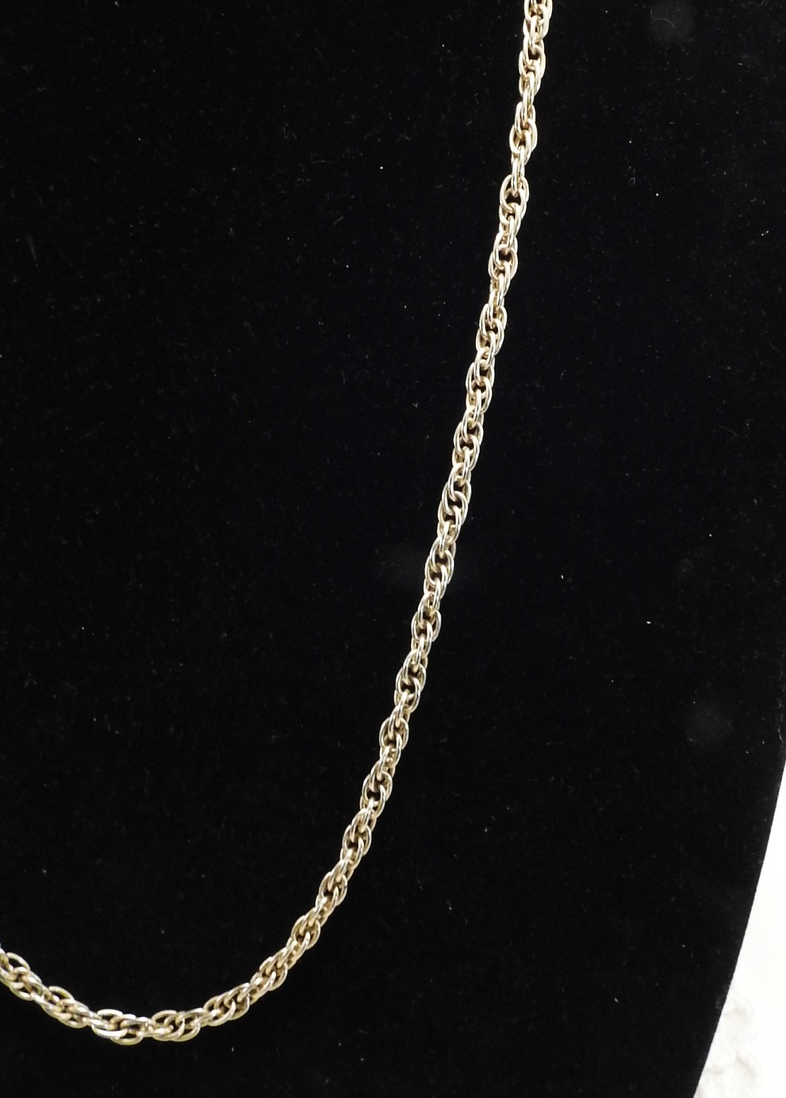 Vintage 24″ 4mm Givenchy ? Gold Tone Woven Byzantine chain link Chain Necklace