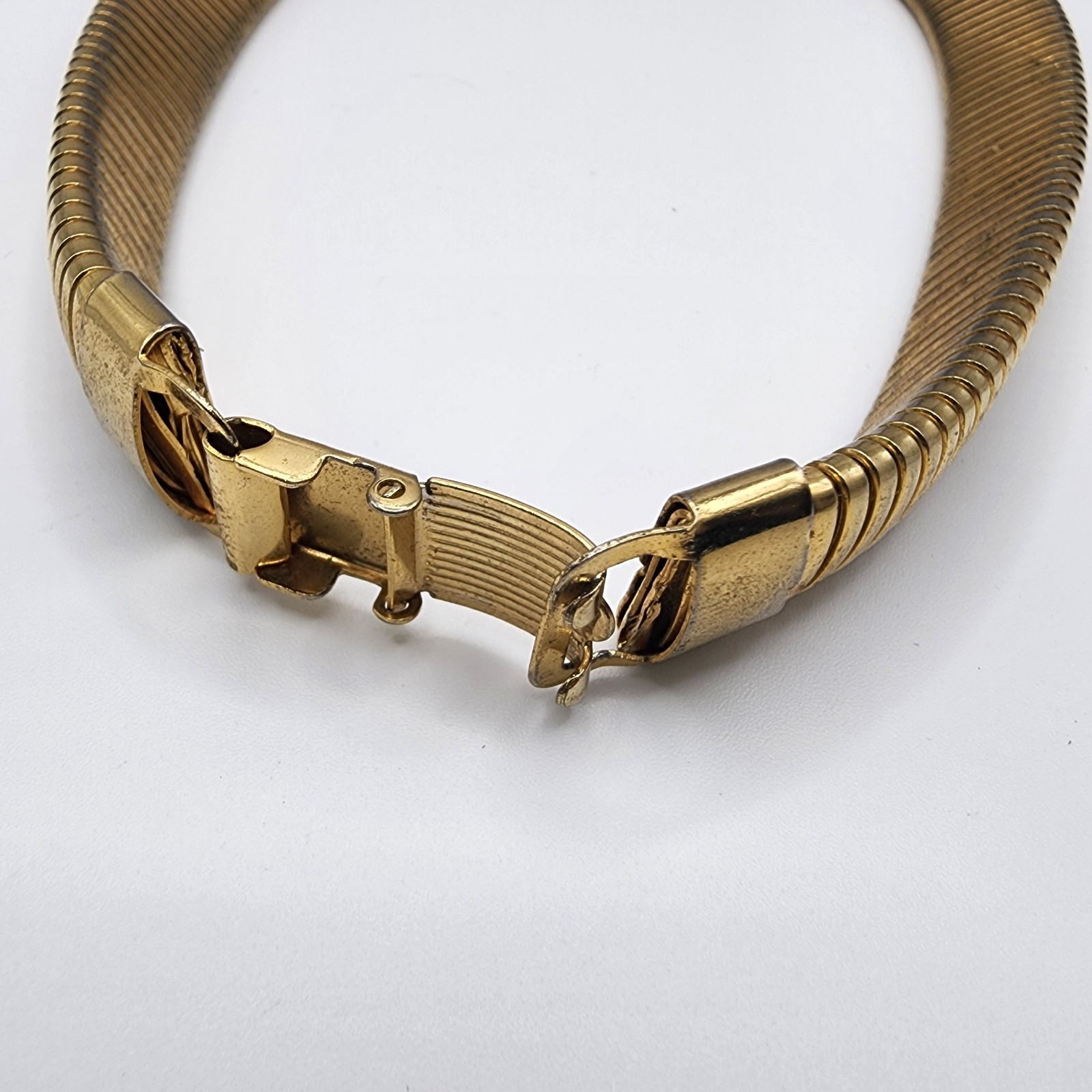 Vintage Gold Tone Wide Omega Choker 17″ Necklace Snake Egyptian Style Bold 80s
