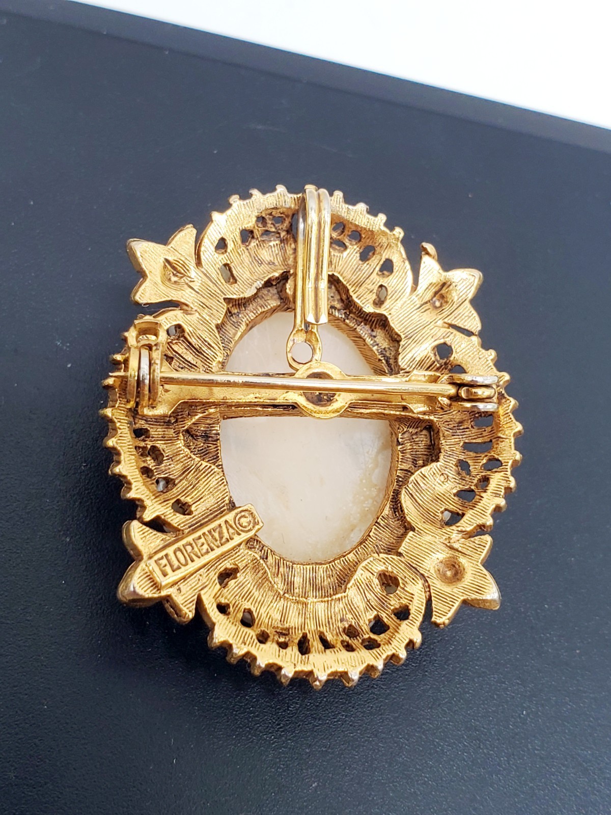 Florenza Gold Tone Oval Cameo Portrait Brooch Pendant Ornate Frame Pearls ~1.5″