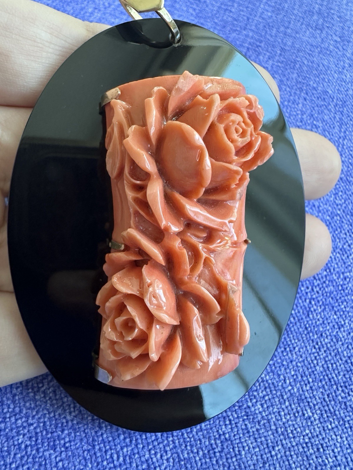 Vintage Natural Coral Carved Rose Pendant Black Onyx Estate Jewelry