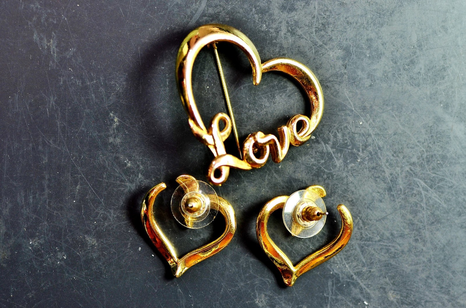 Vintage “LOVE” Hearts Brooch Pin & Earrings Set! OTHER DESIGNER PINS THIS WEEK.